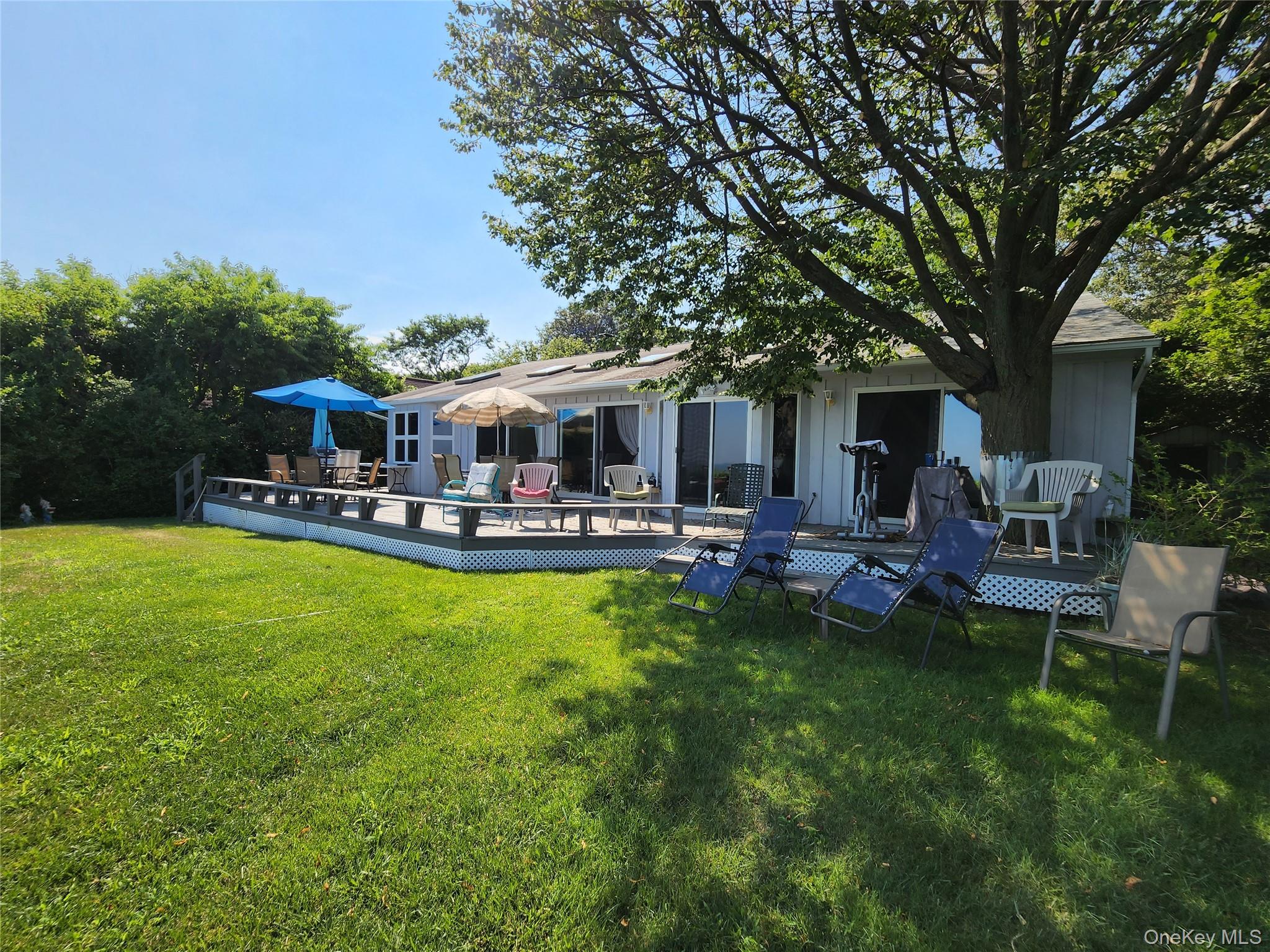 7 Riverhead Road
