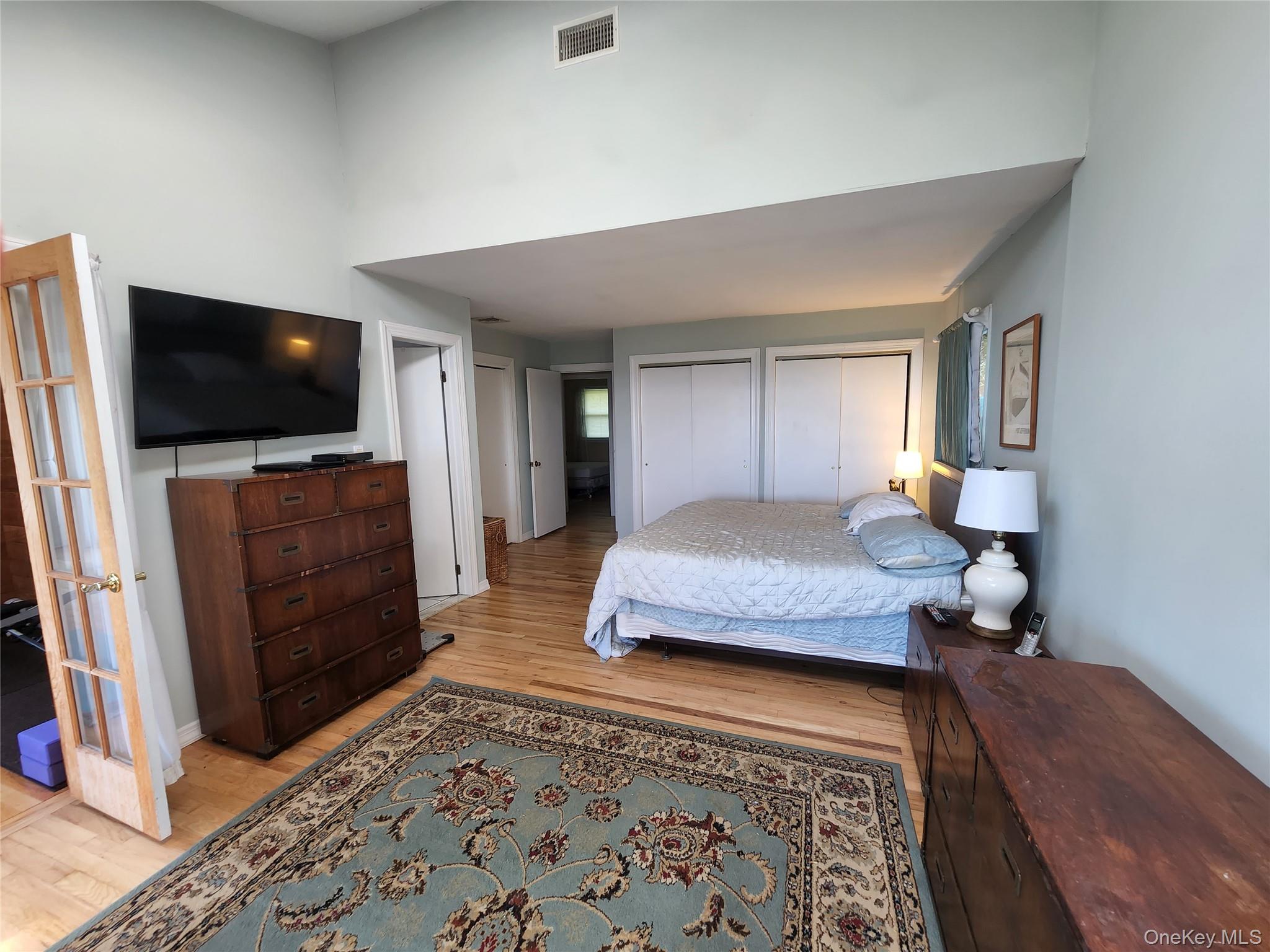 7 Riverhead Road