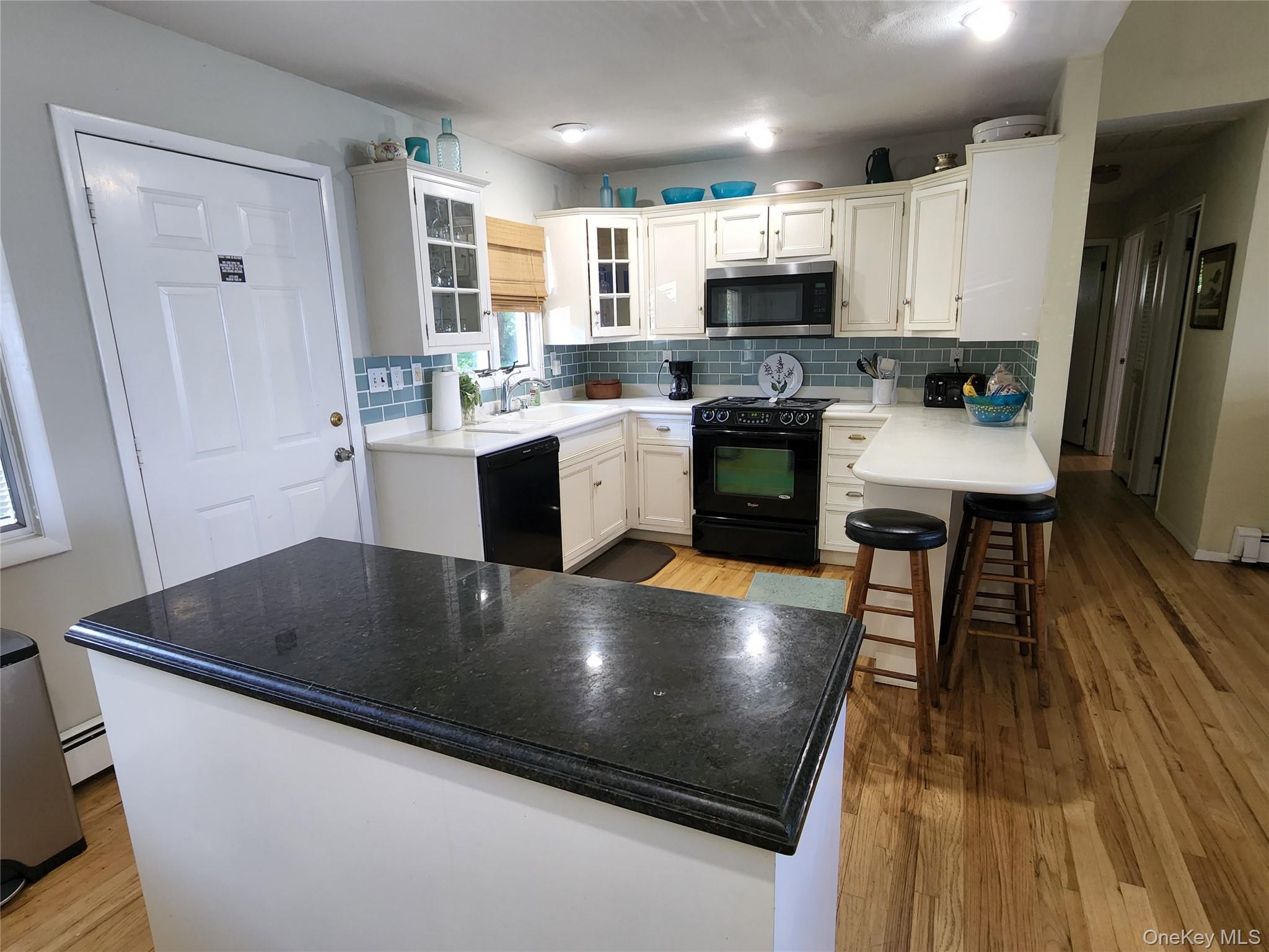 7 Riverhead Road