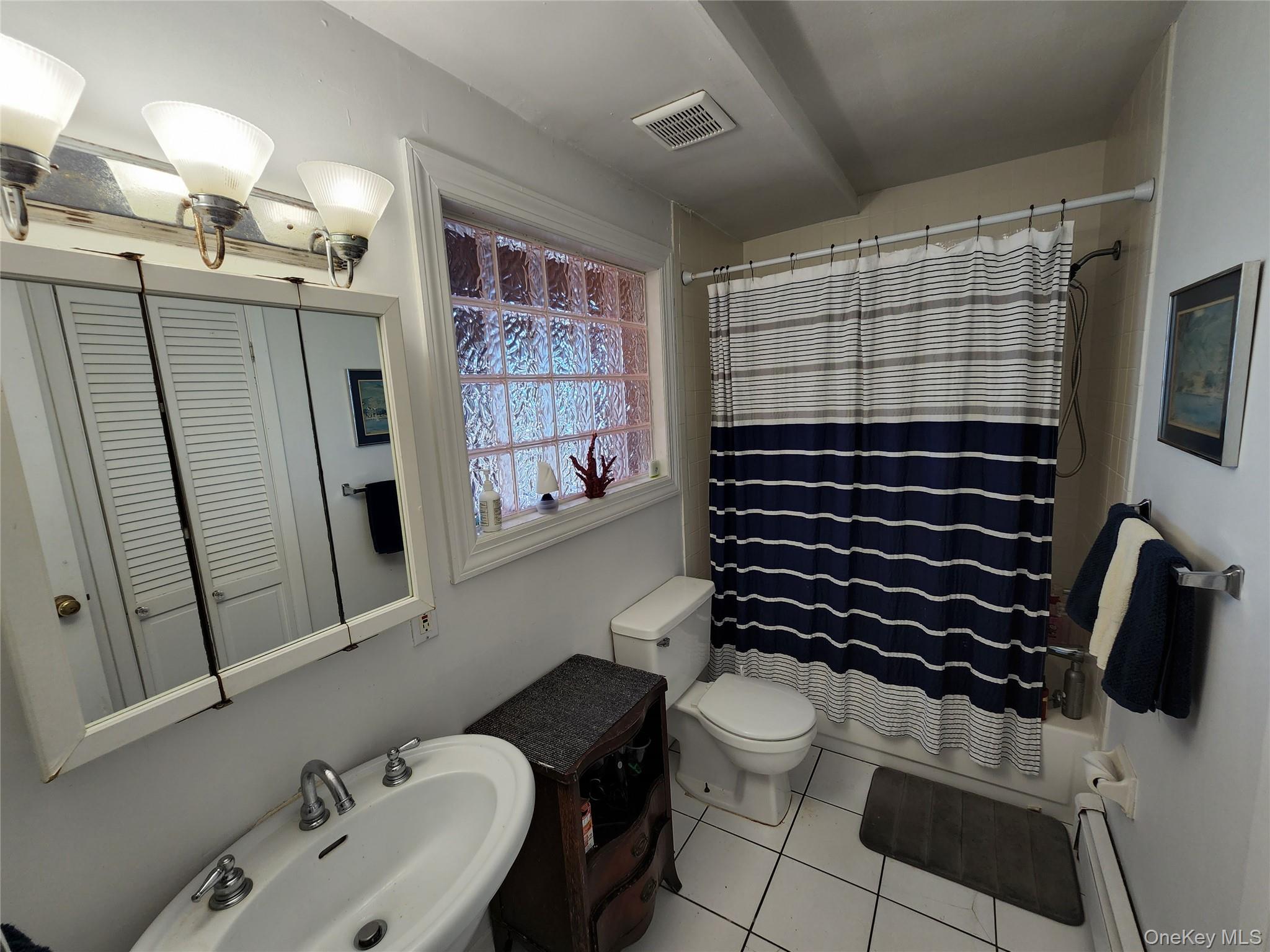 7 Riverhead Road