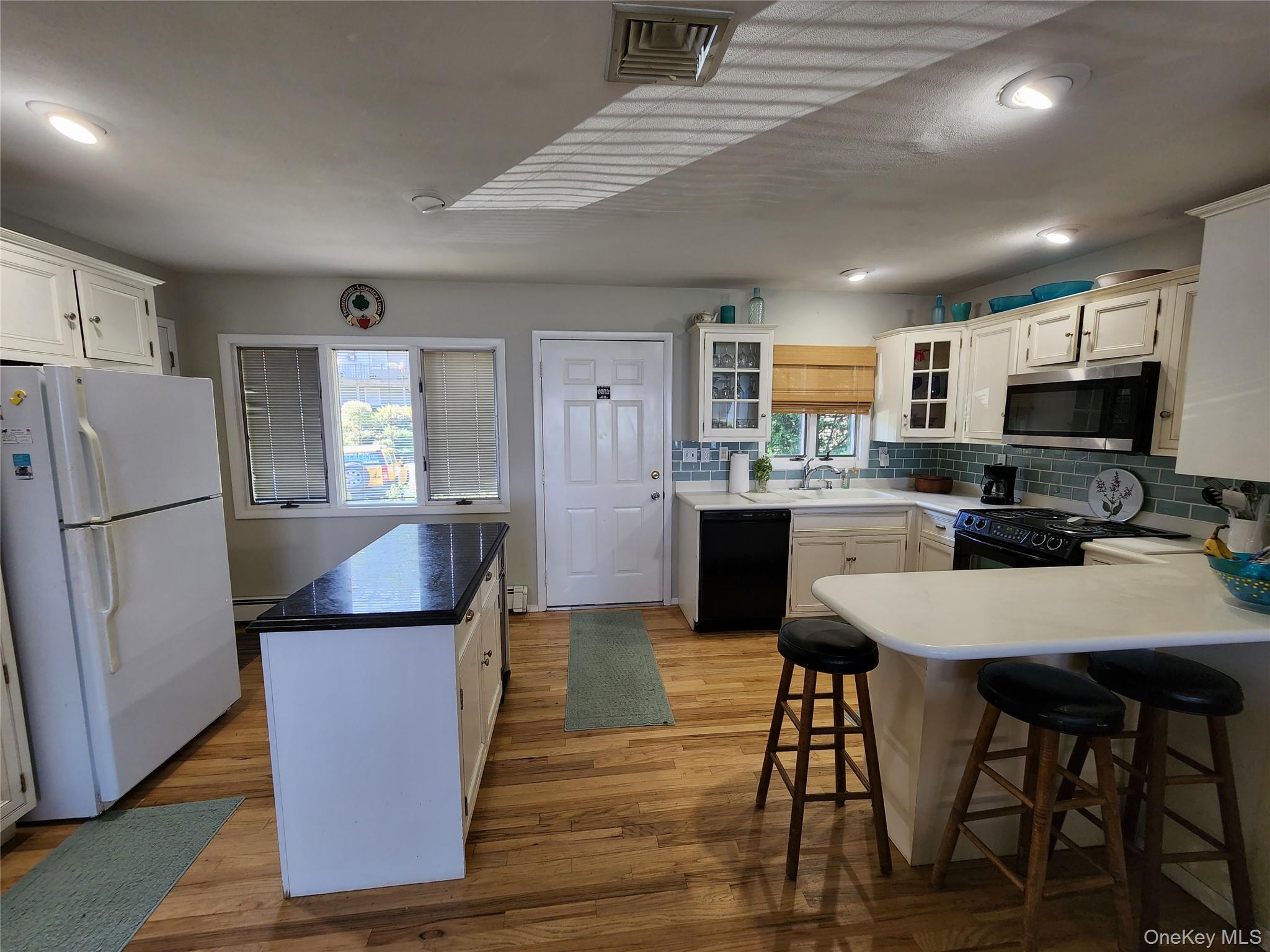 7 Riverhead Road
