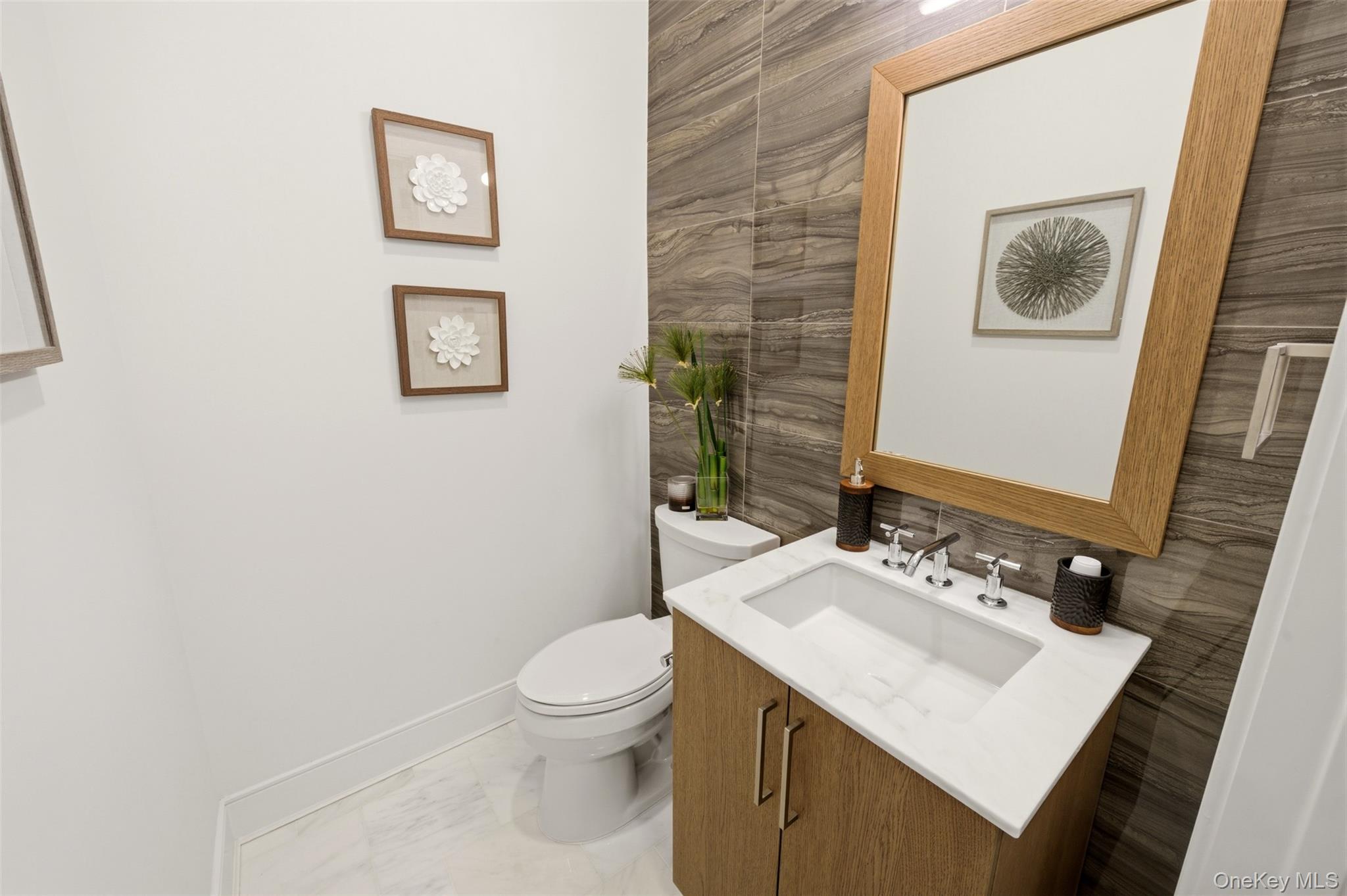 100 Garvies Point Road Unit: 1212