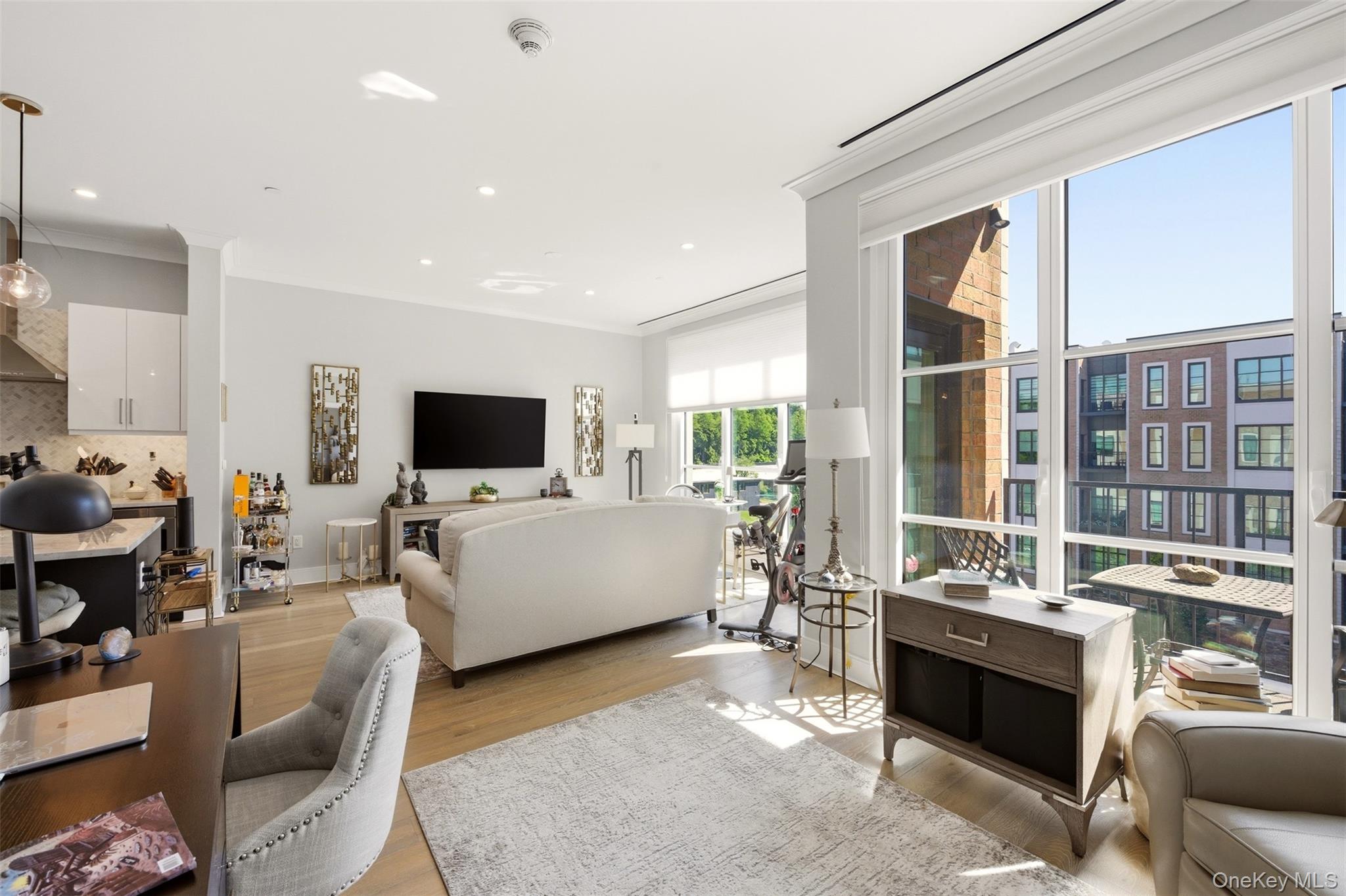 100 Garvies Point Road Unit: 1212