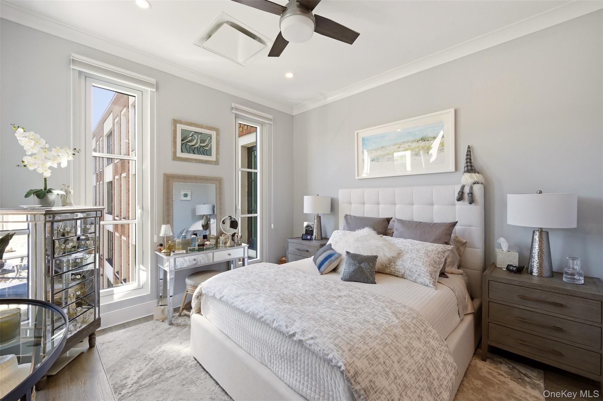 100 Garvies Point Road Unit: 1212