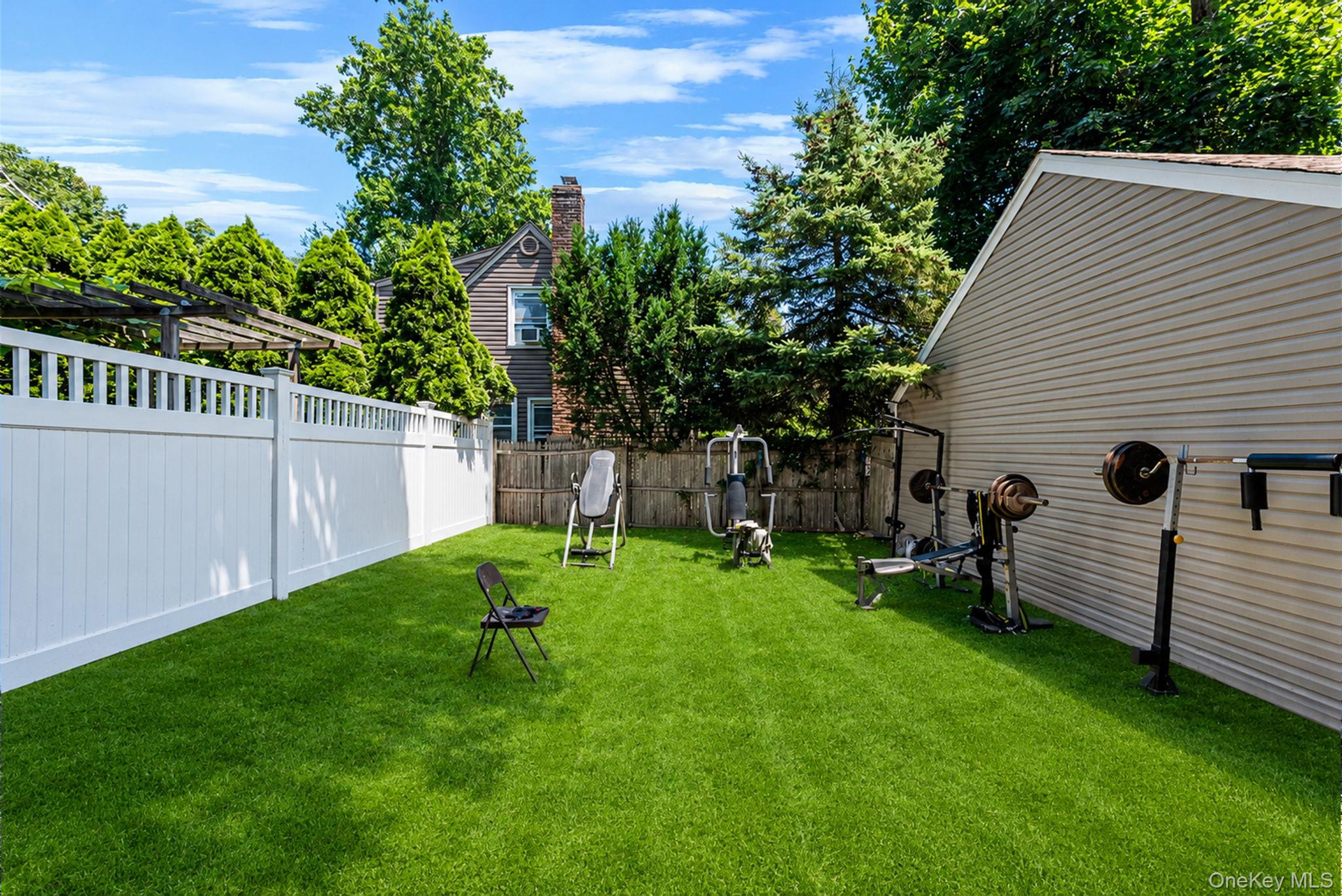 22 Locust Avenue