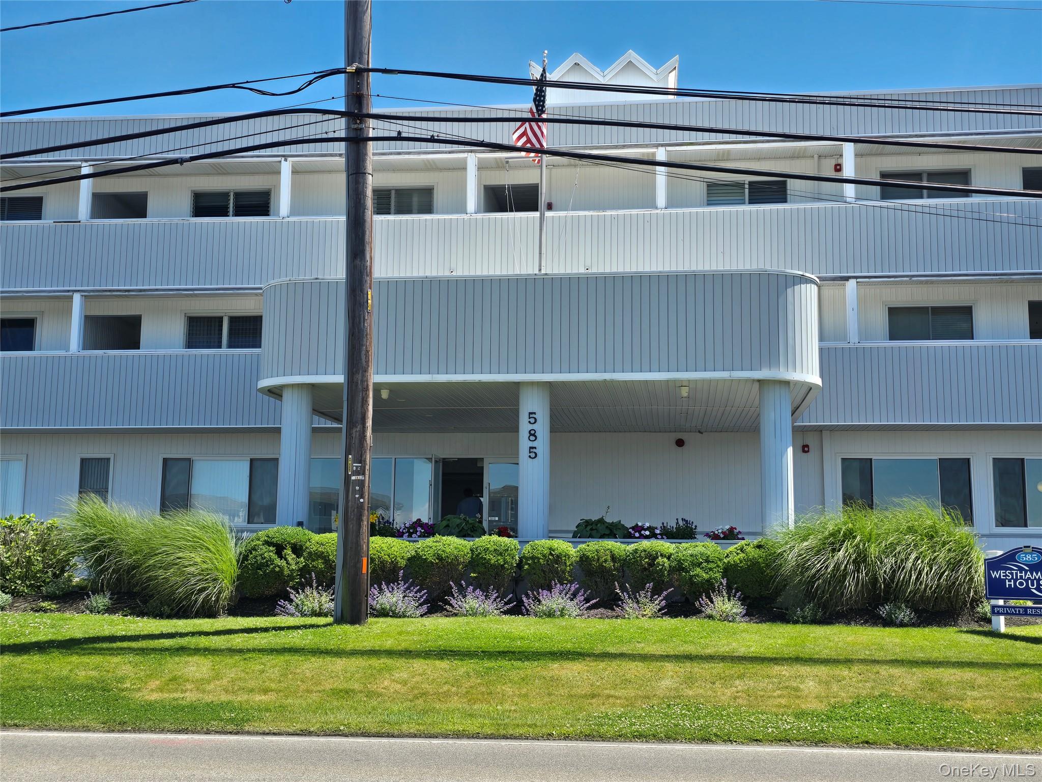 585 Dune Road Unit: L10