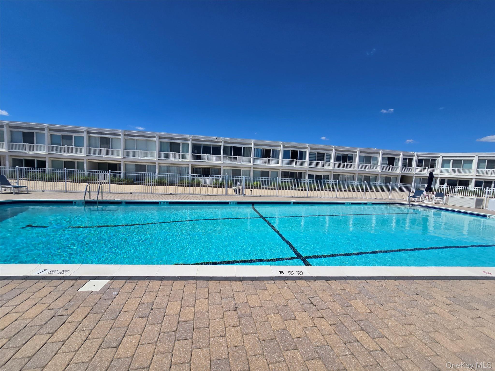 585 Dune Road Unit: L10