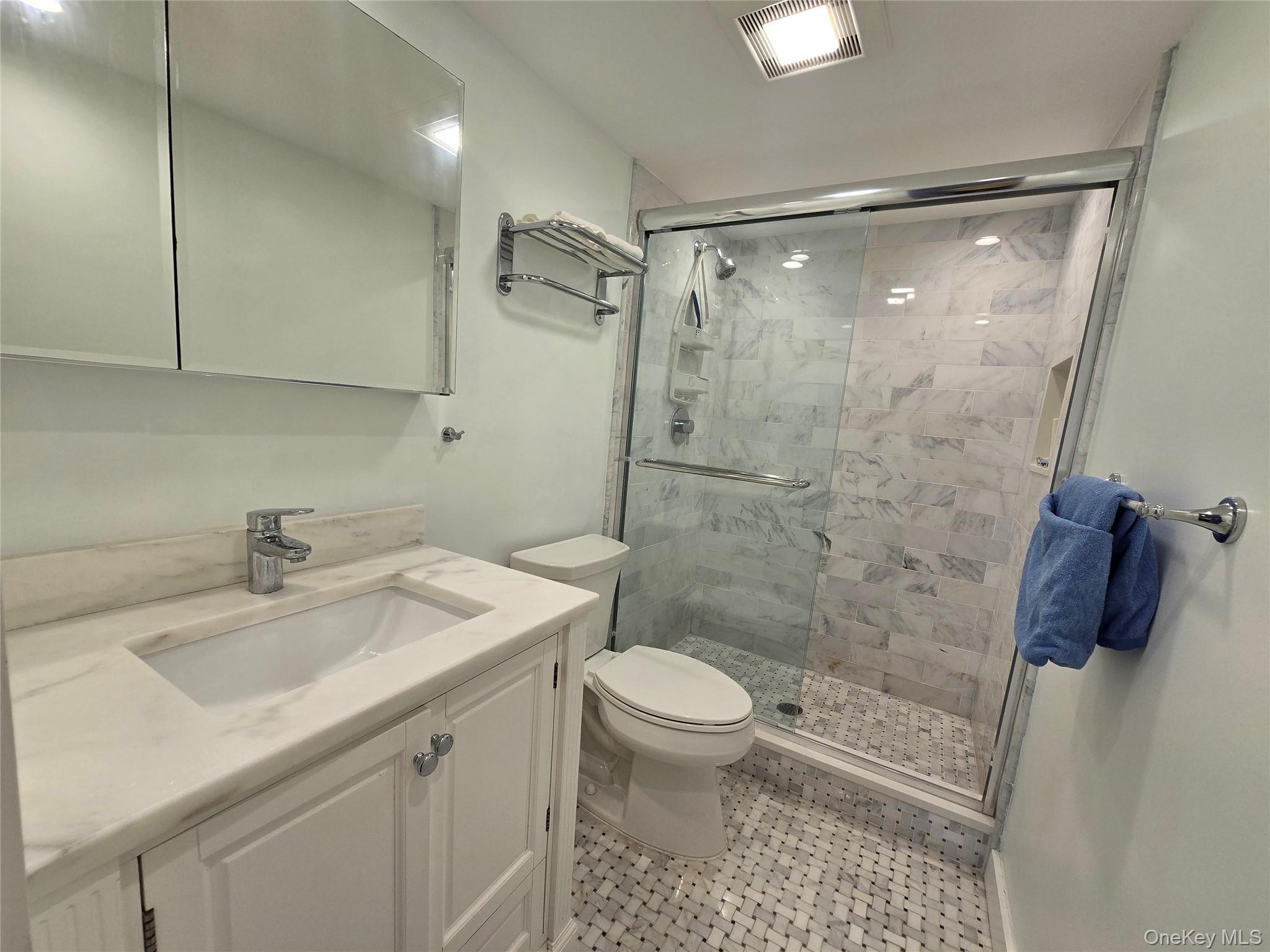 585 Dune Road Unit: L10