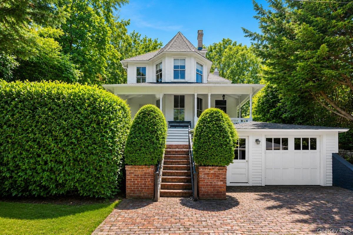 11 Prospect Avenue