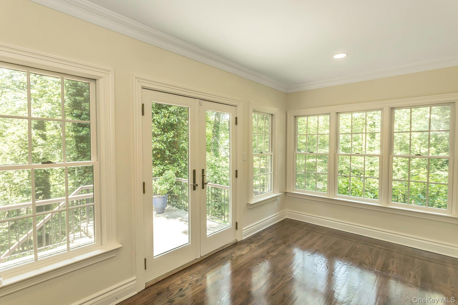 10 Laurel Cove Road