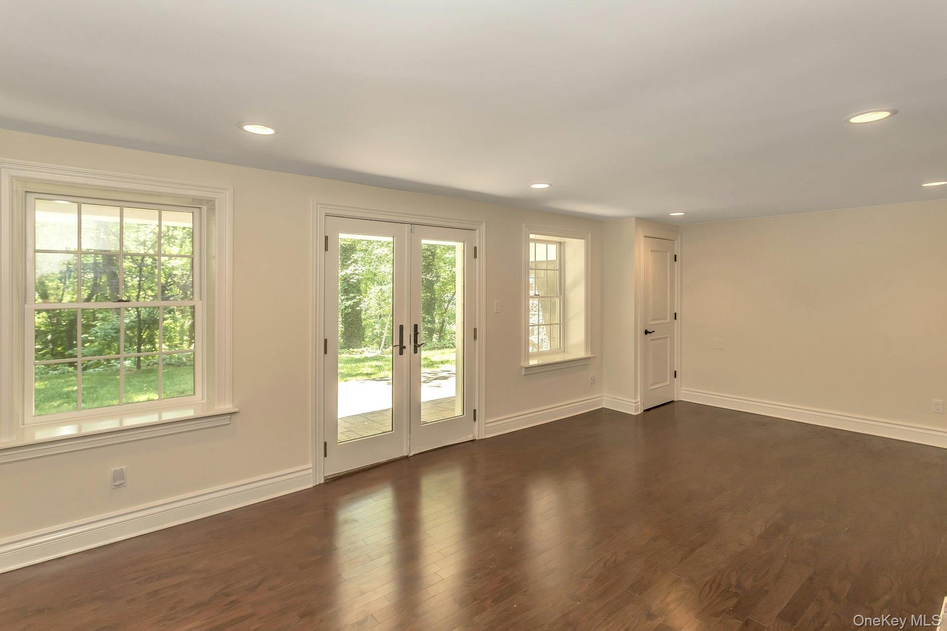 10 Laurel Cove Road