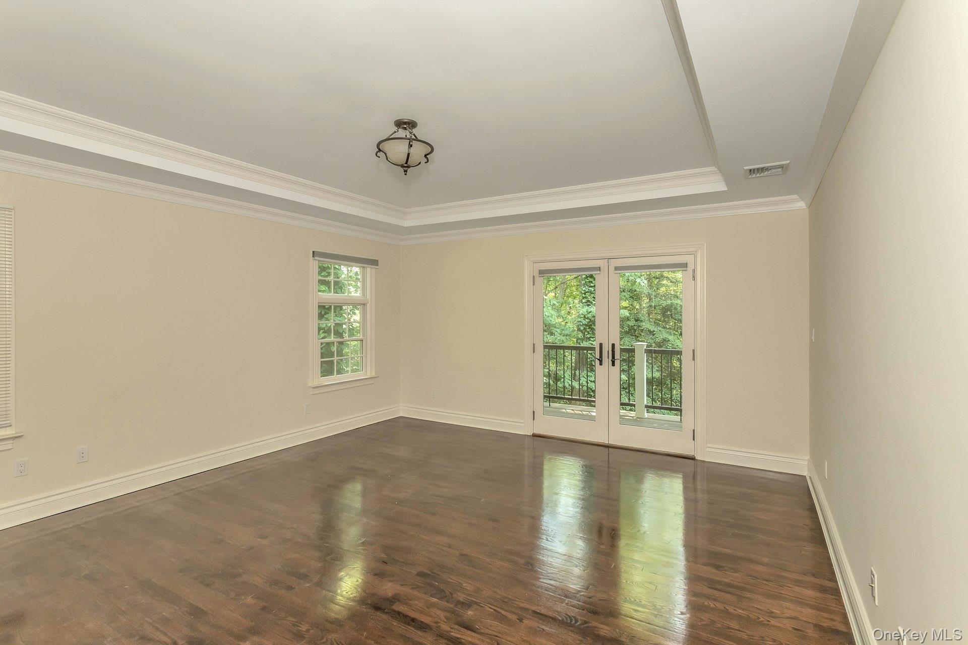 10 Laurel Cove Road