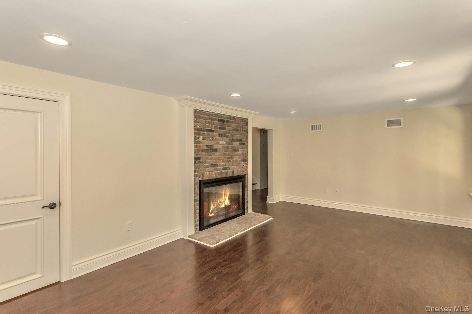 10 Laurel Cove Road