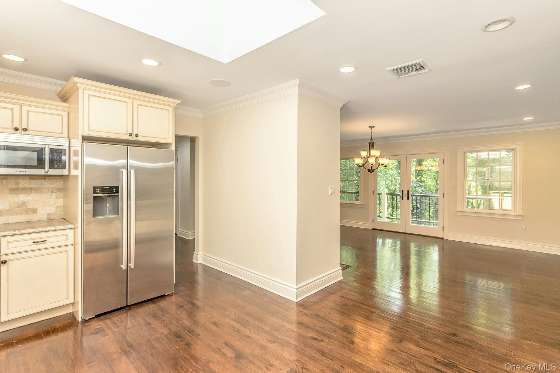 10 Laurel Cove Road