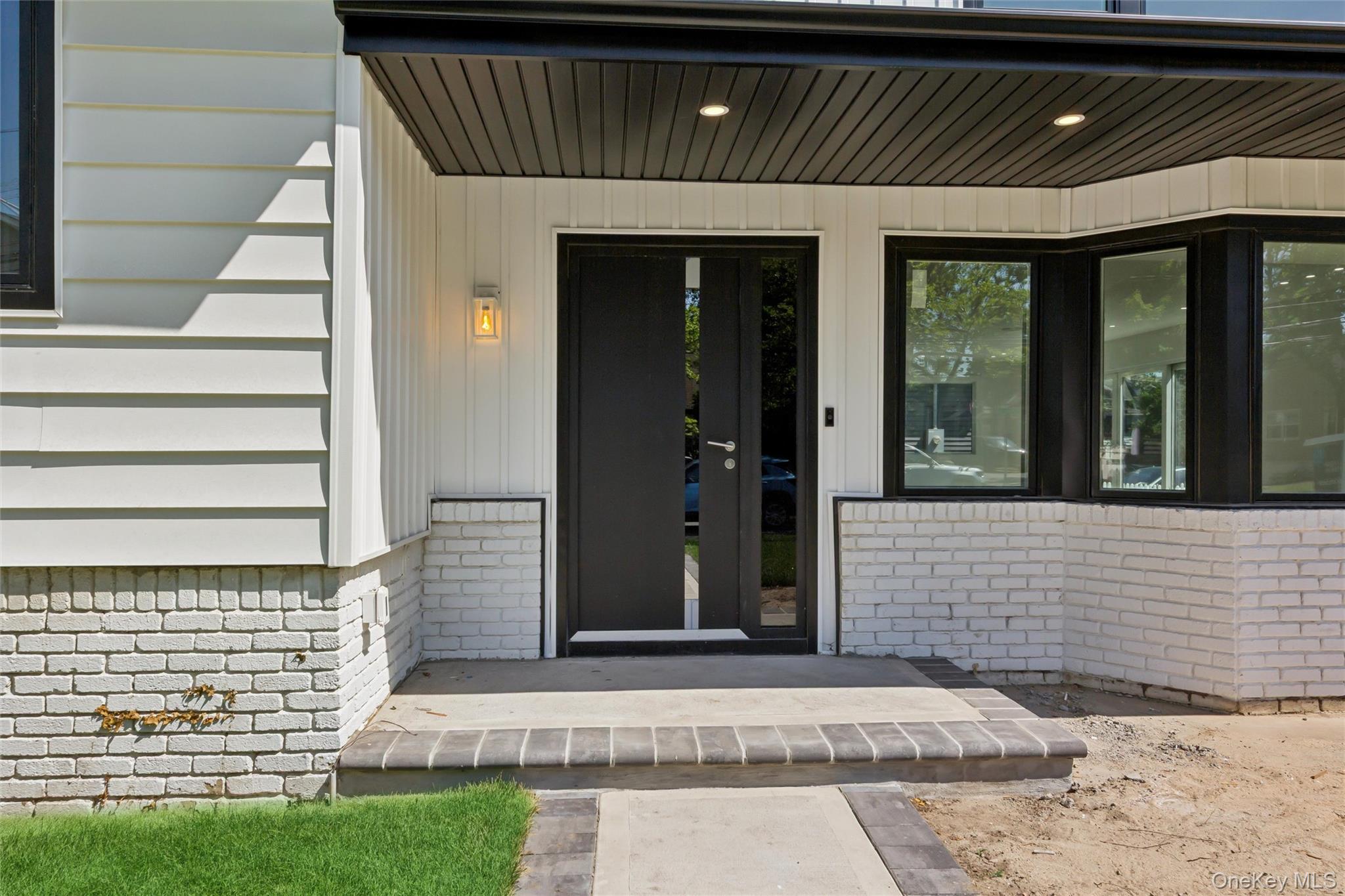 934 Eileen Terrace