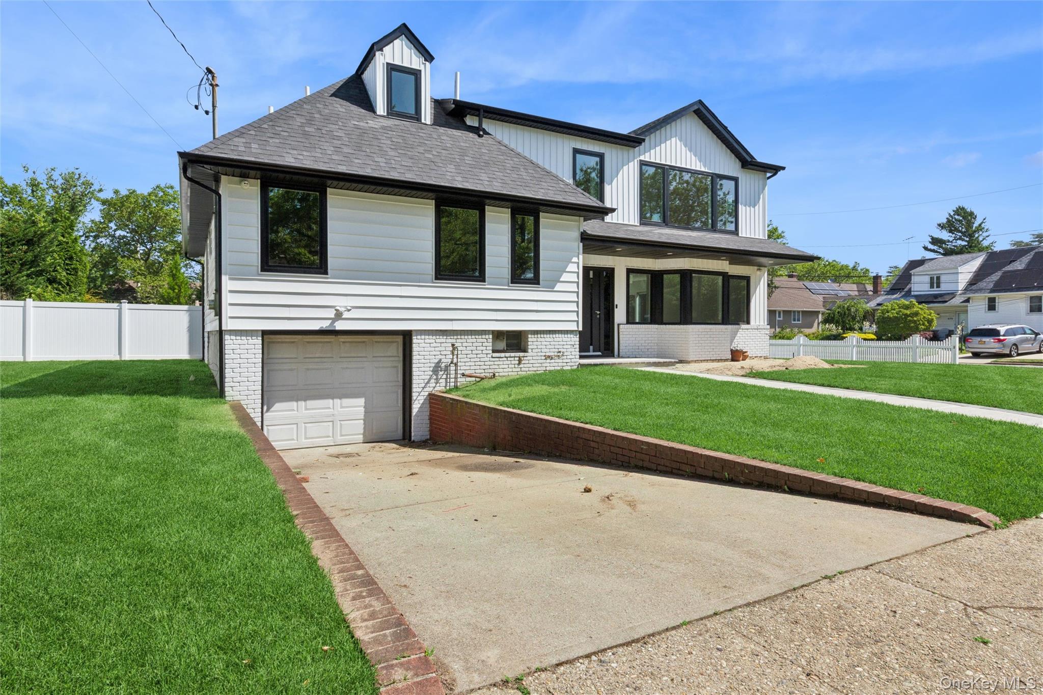934 Eileen Terrace