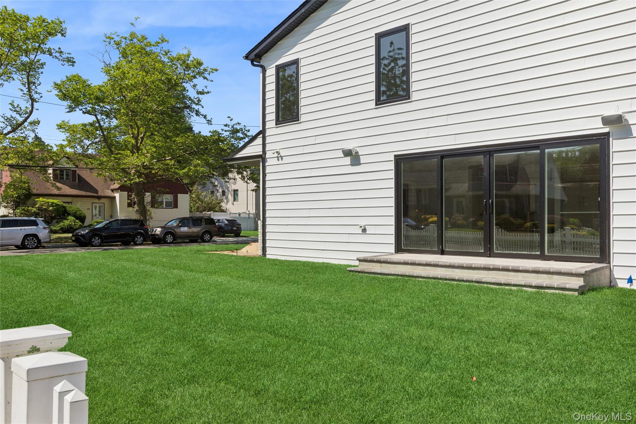 934 Eileen Terrace