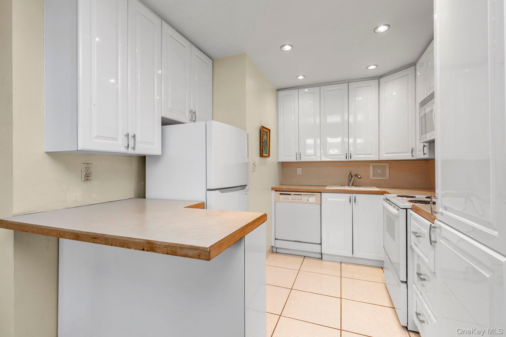 166-10 Powells Cove Boulevard Unit: 5D