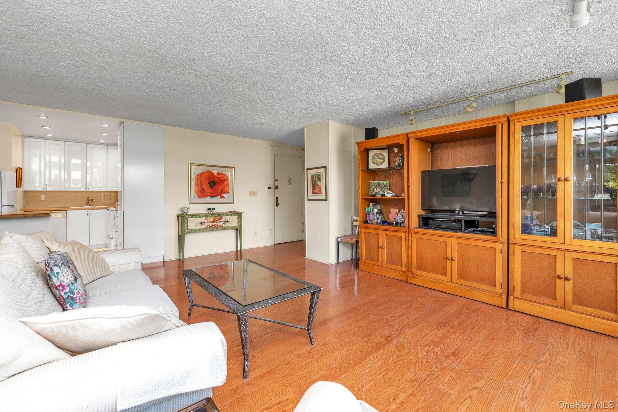 166-10 Powells Cove Boulevard Unit: 5D