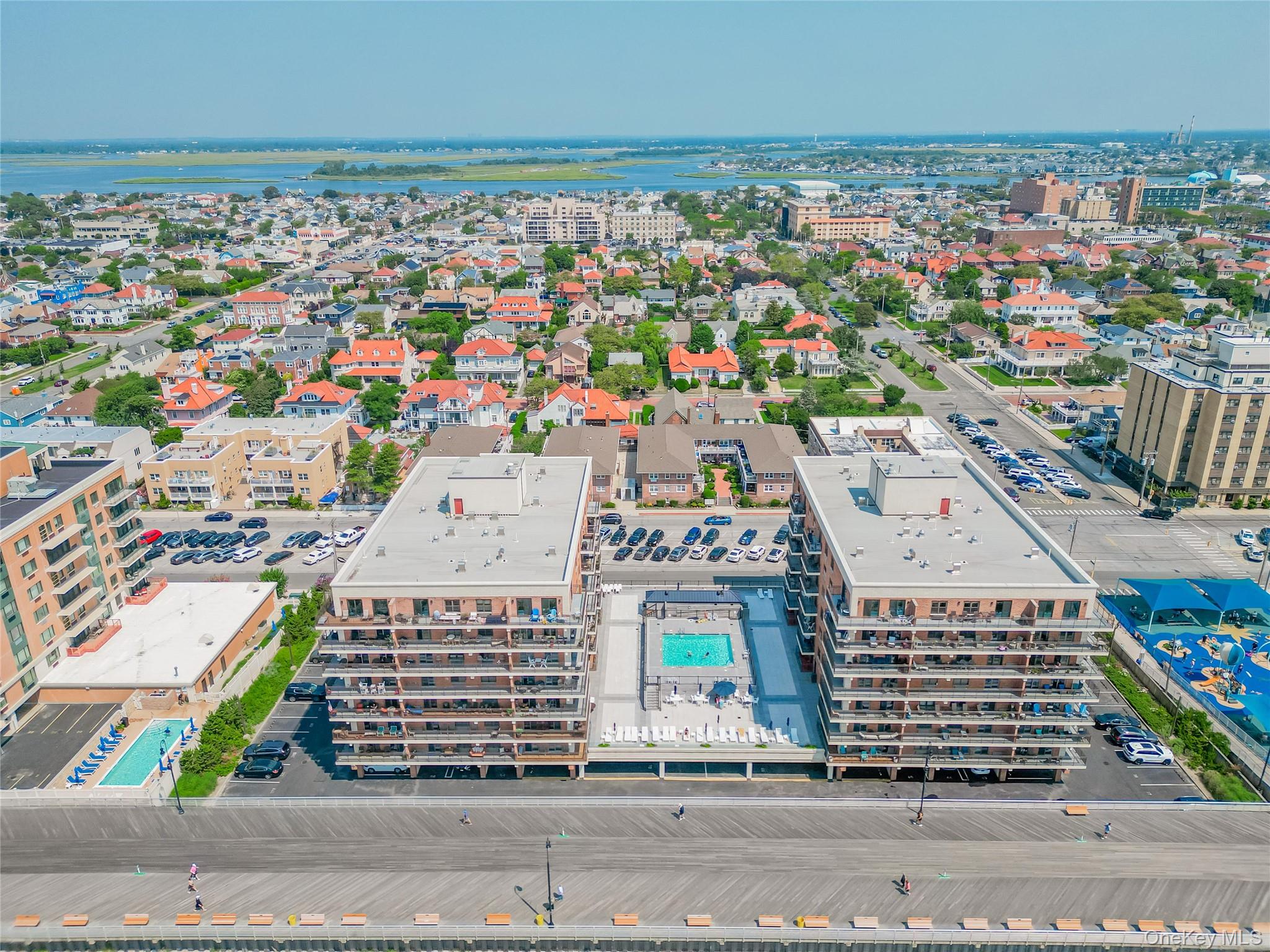 230 W Broadway Unit: 610