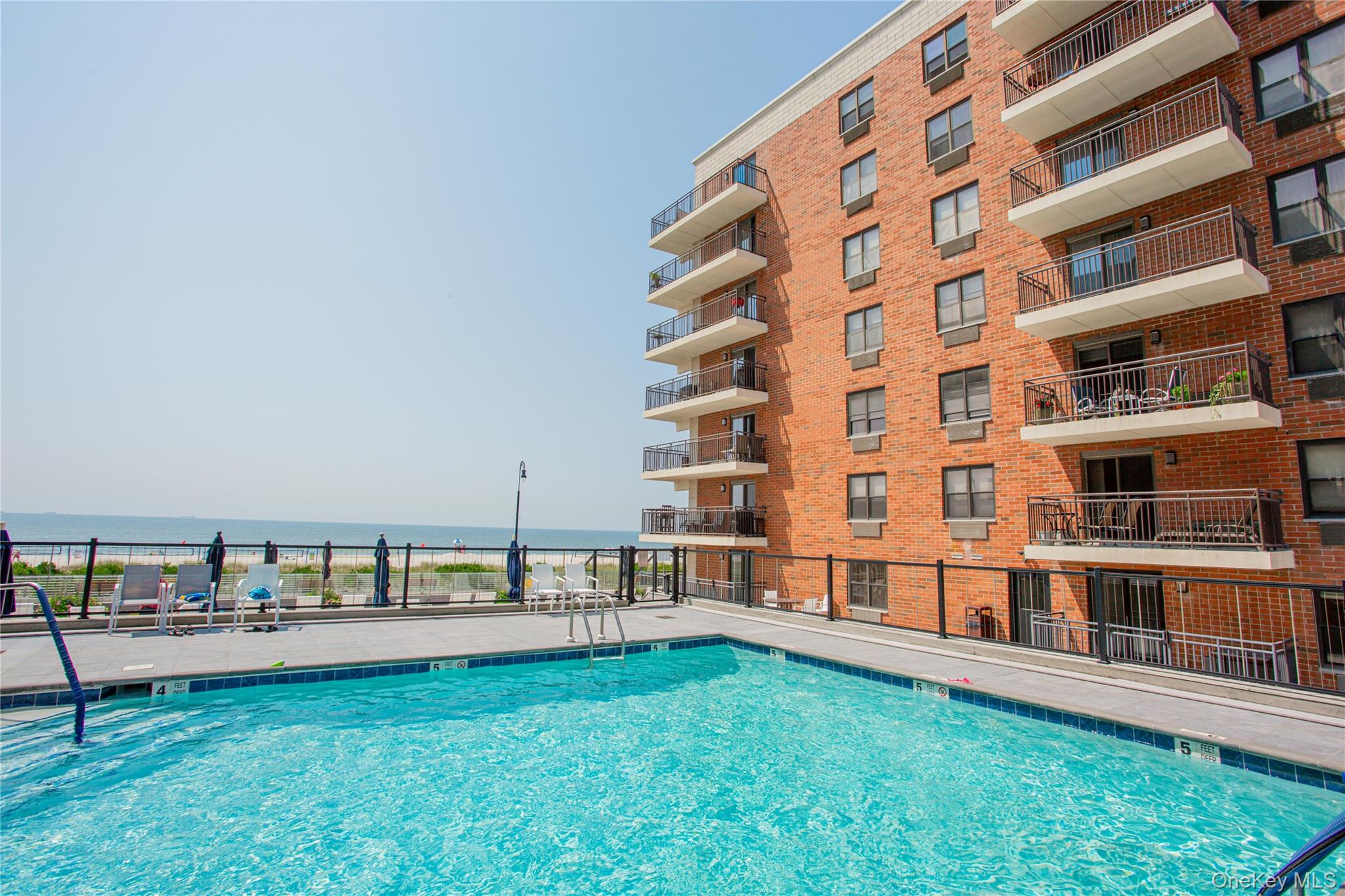 230 W Broadway Unit: 610