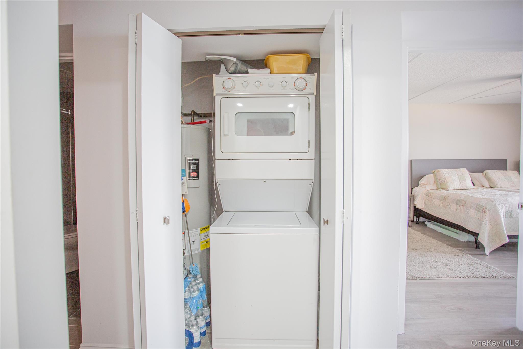 230 W Broadway Unit: 610