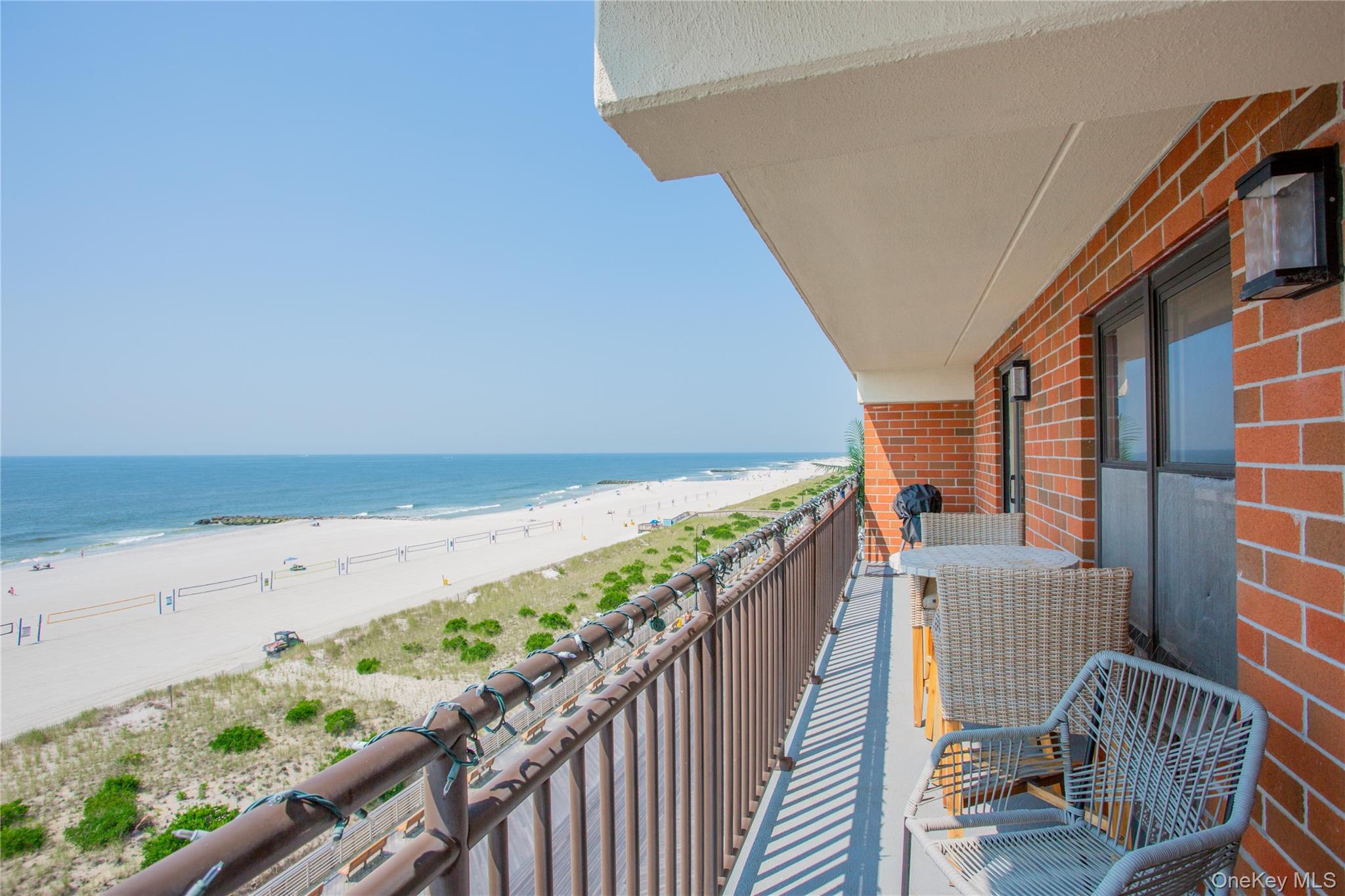 230 W Broadway Unit: 610