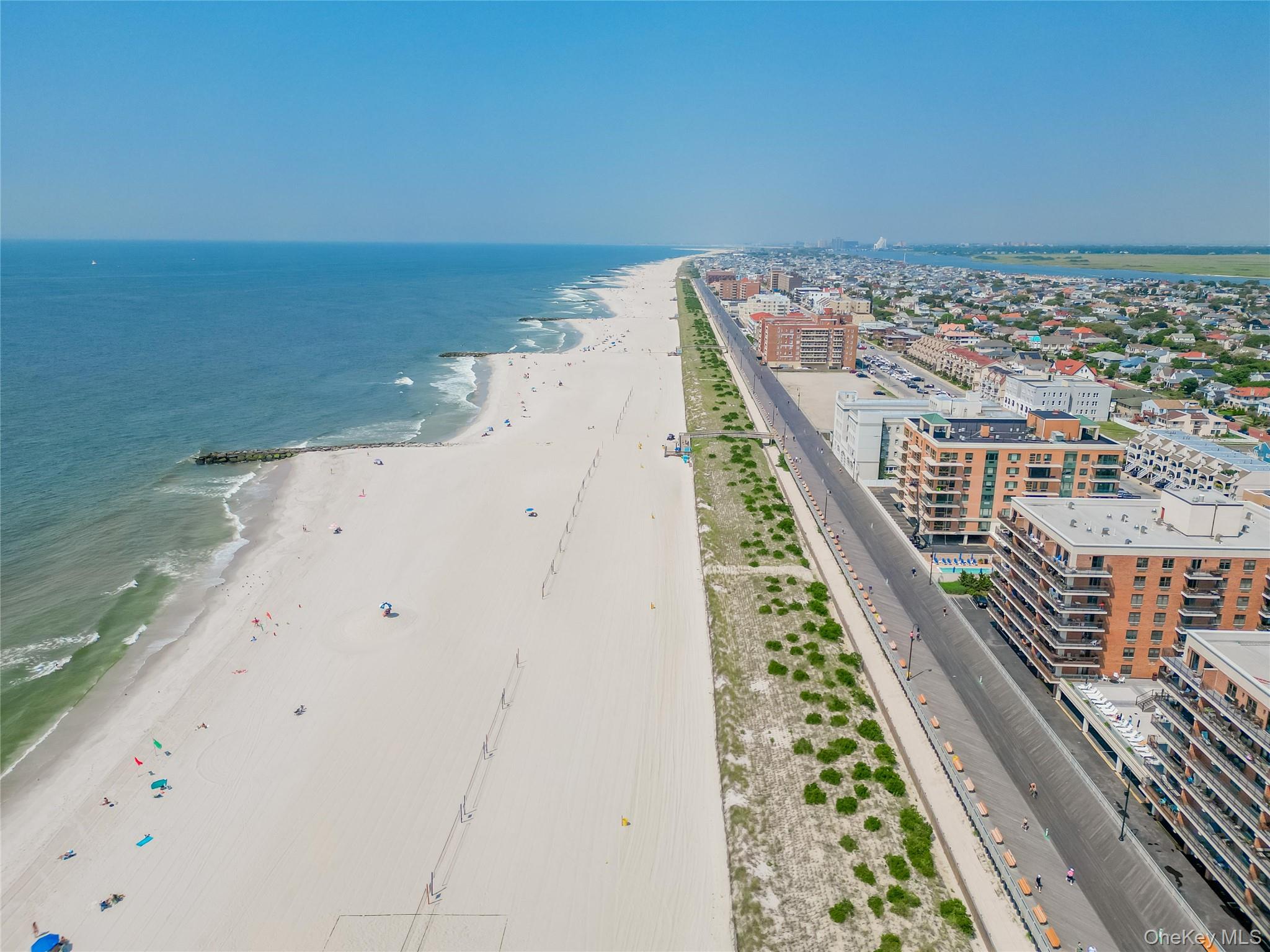 230 W Broadway Unit: 610