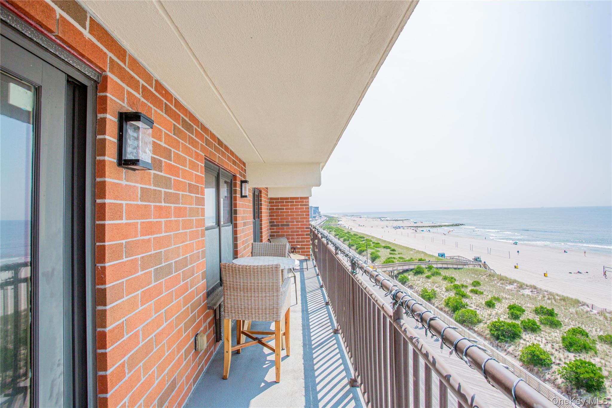 230 W Broadway Unit: 610