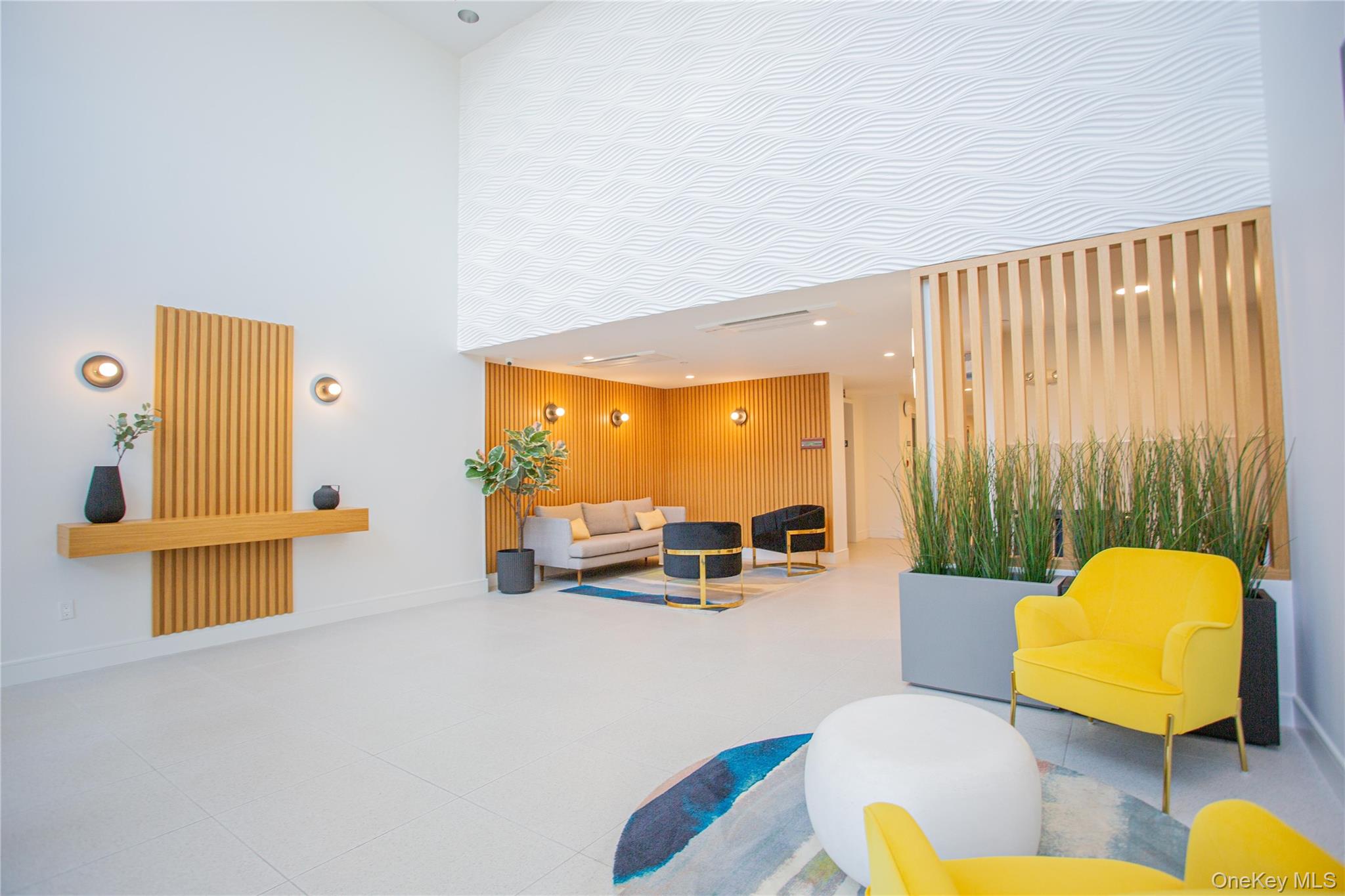 230 W Broadway Unit: 610