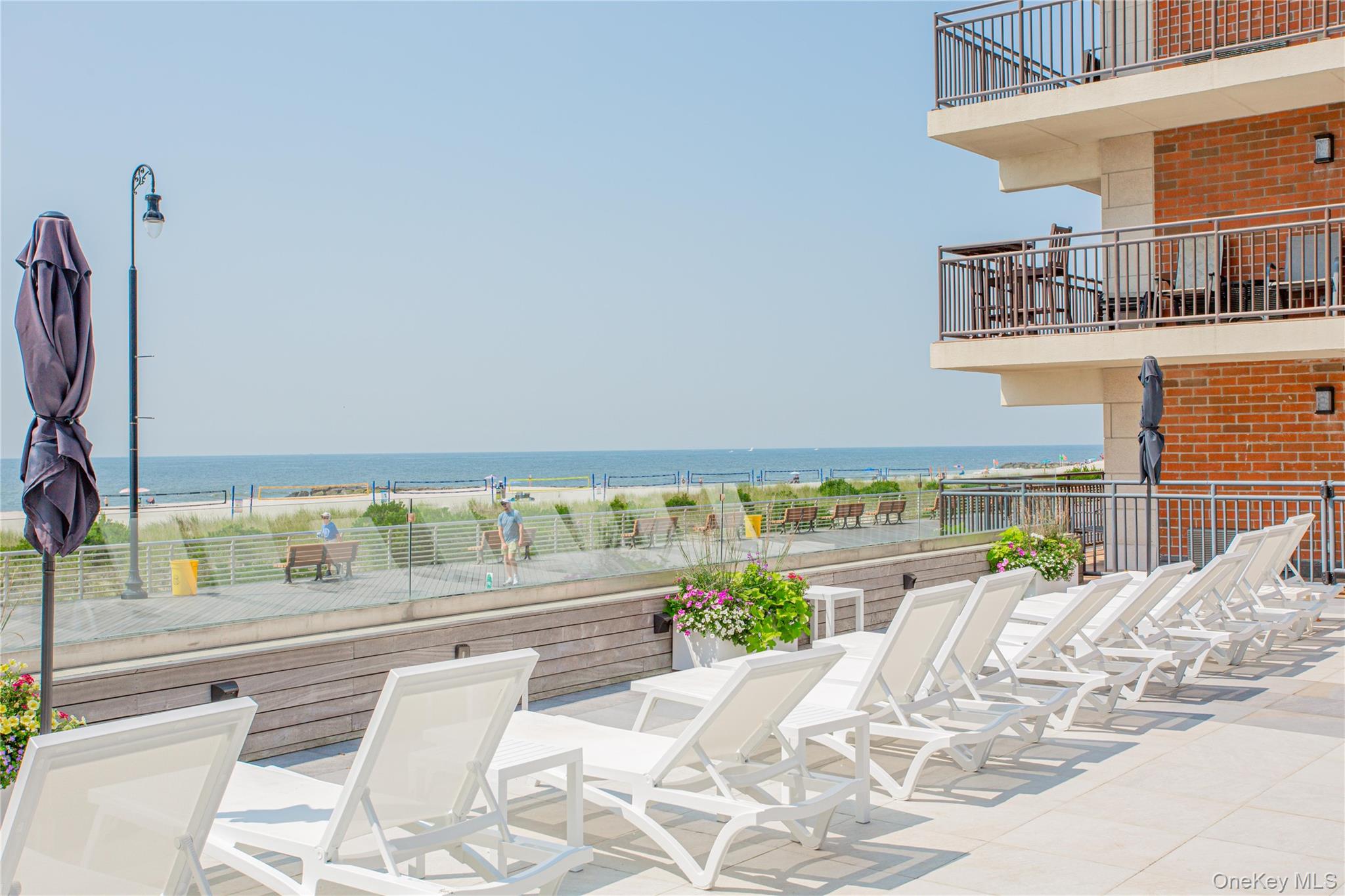 230 W Broadway Unit: 610