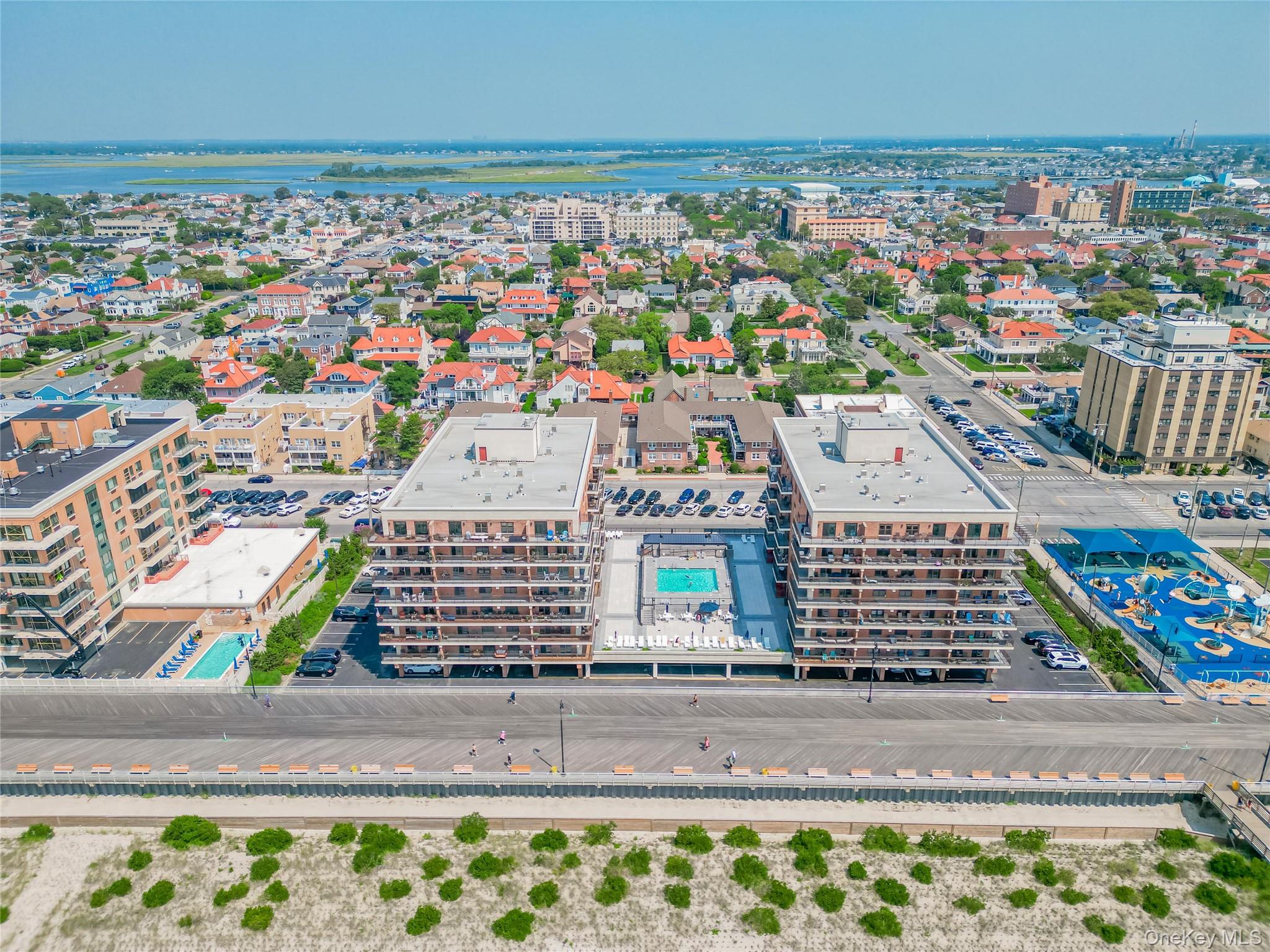 230 W Broadway Unit: 610