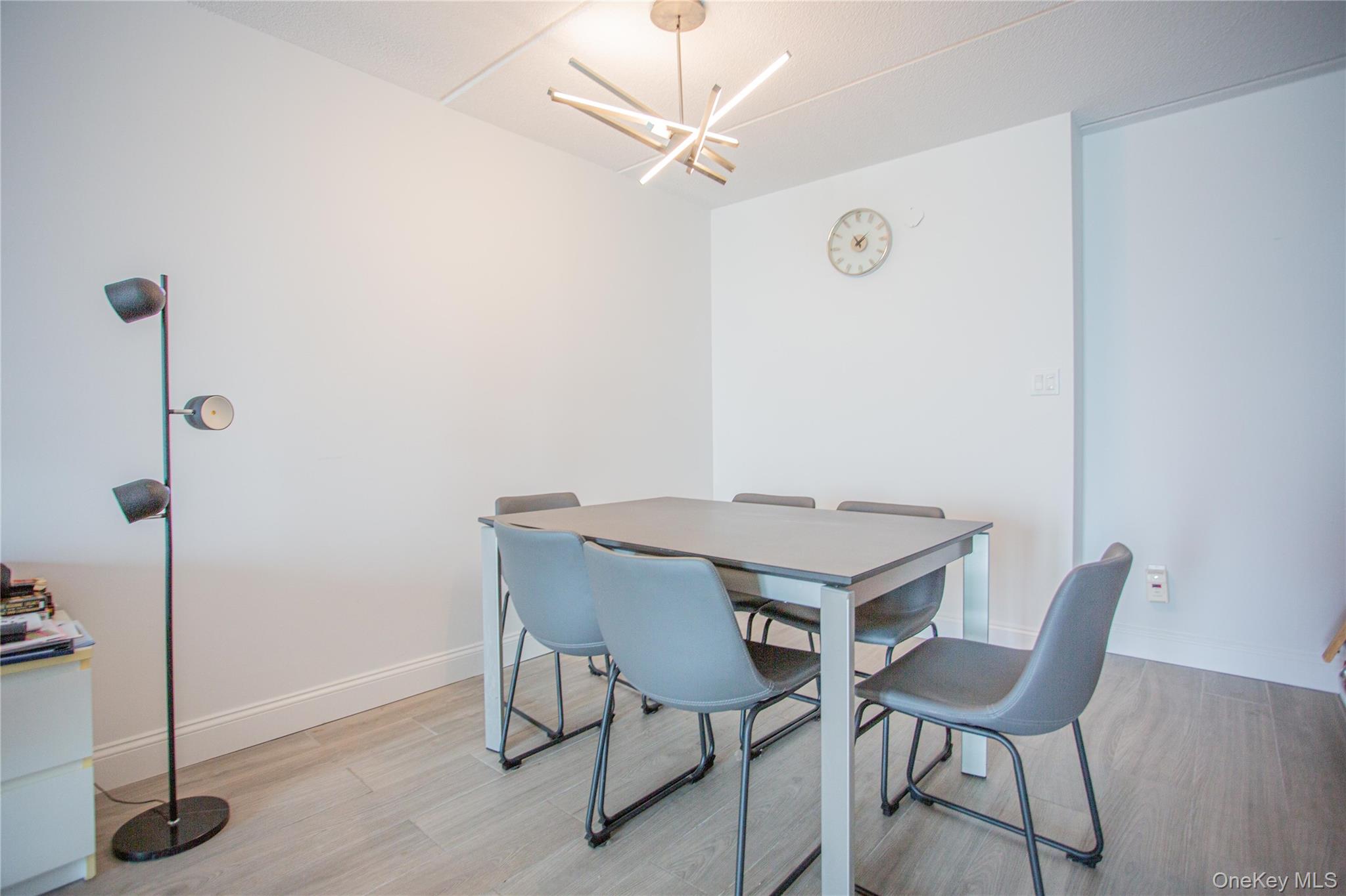 230 W Broadway Unit: 610