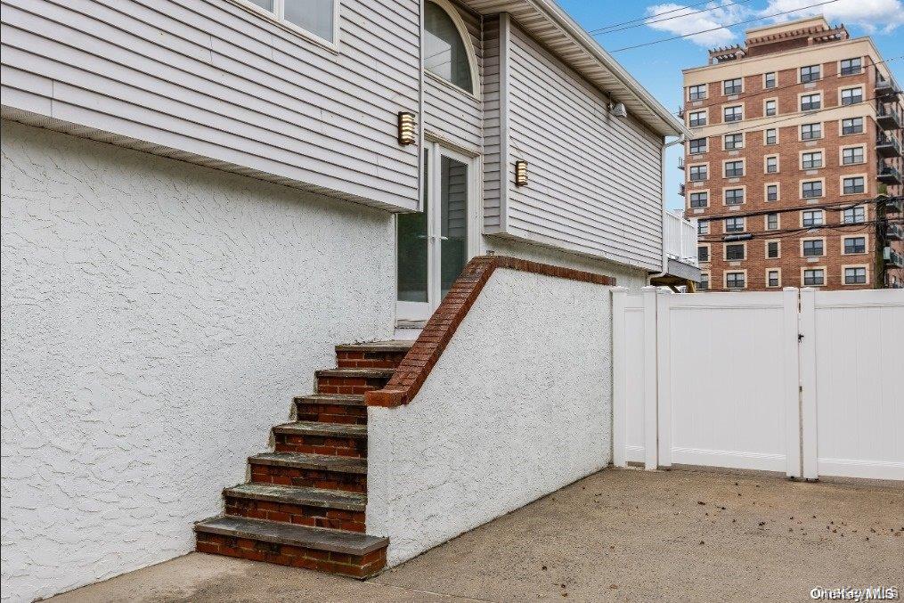 44 W Penn Street