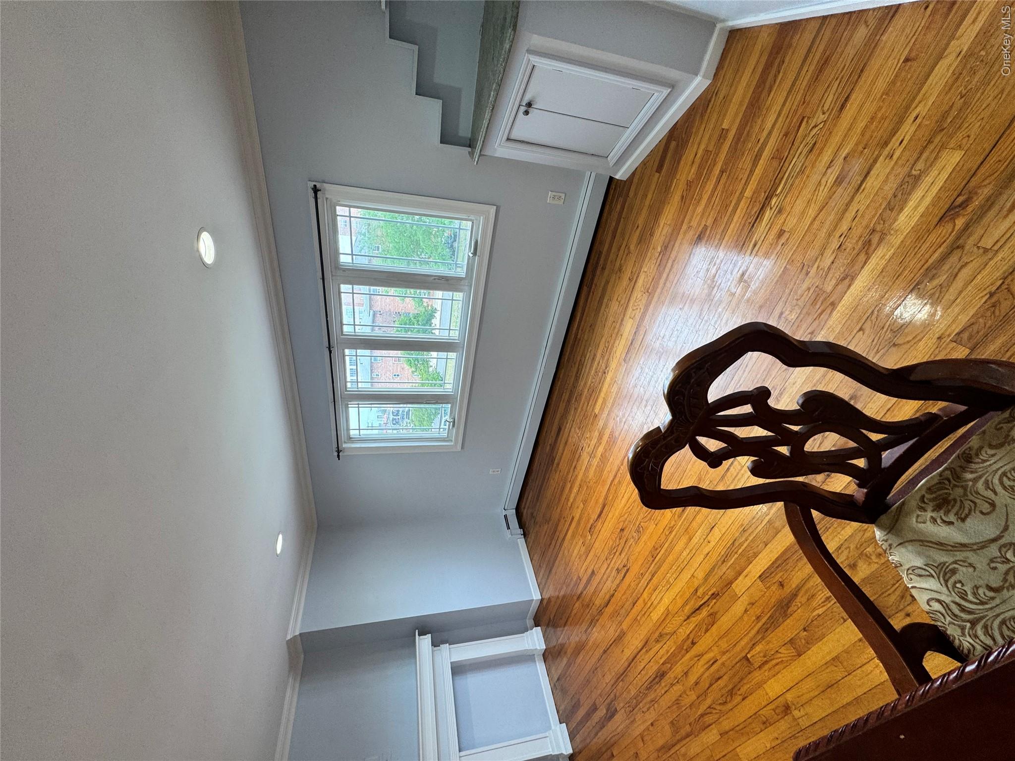 113 W Hudson Street Unit: 2