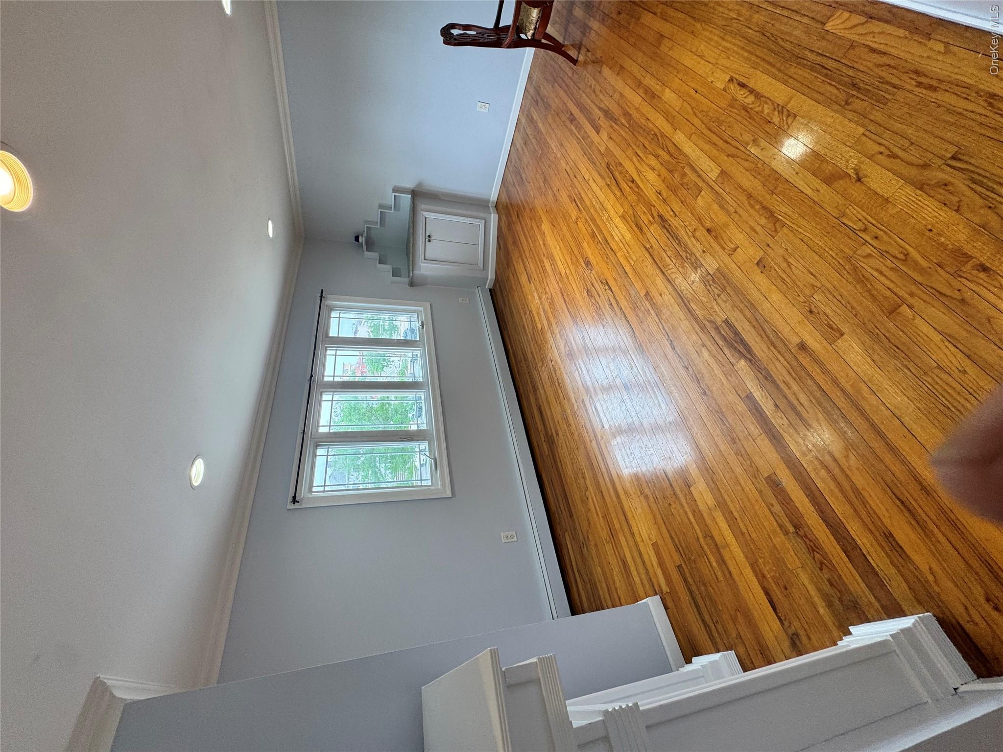 113 W Hudson Street Unit: 2