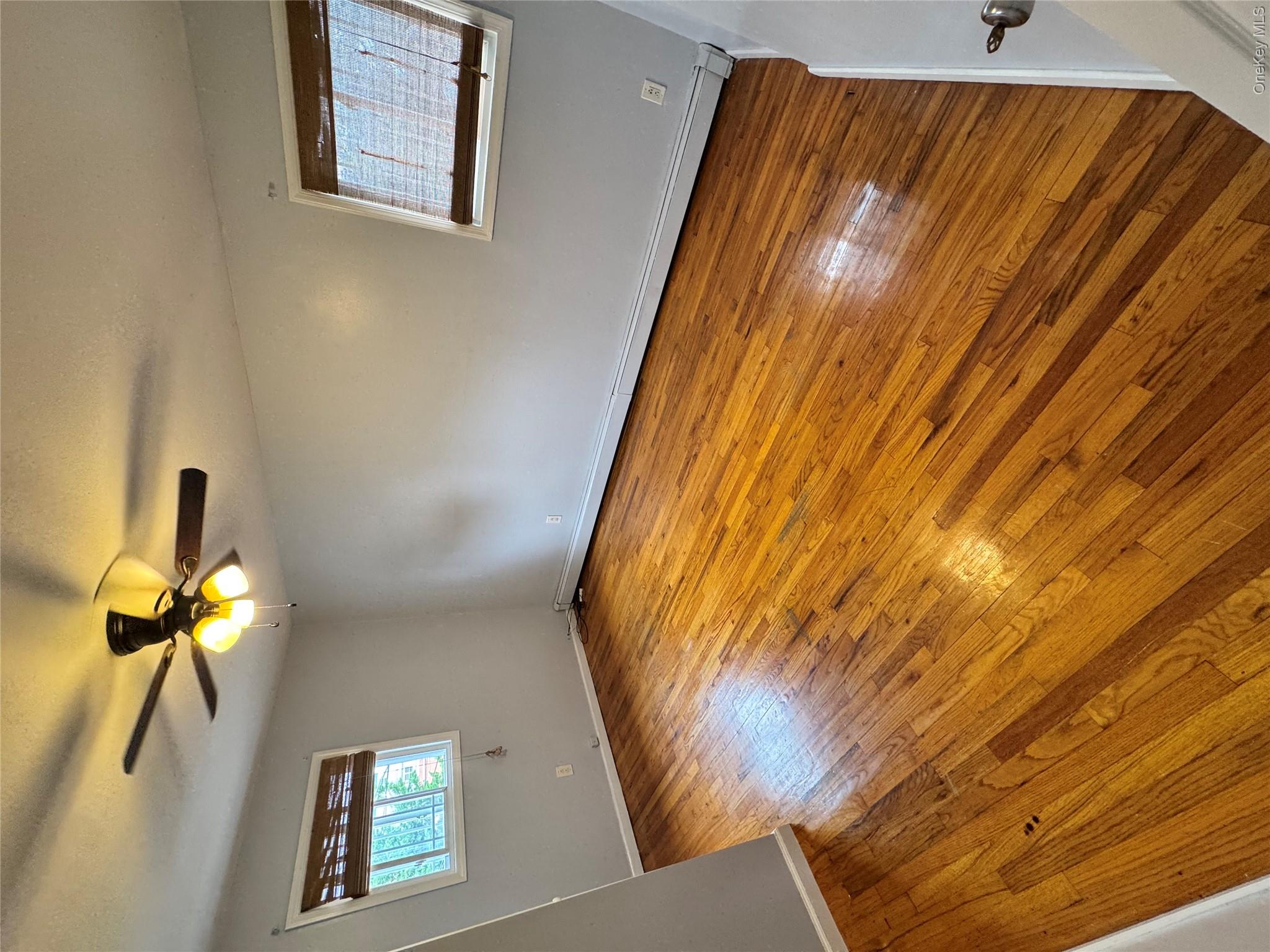 113 W Hudson Street Unit: 2
