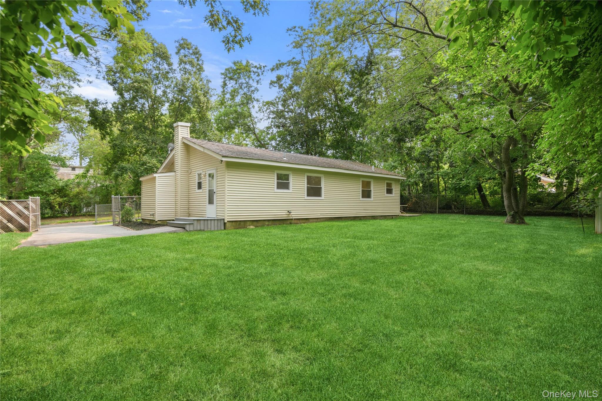 3 Aspen Road