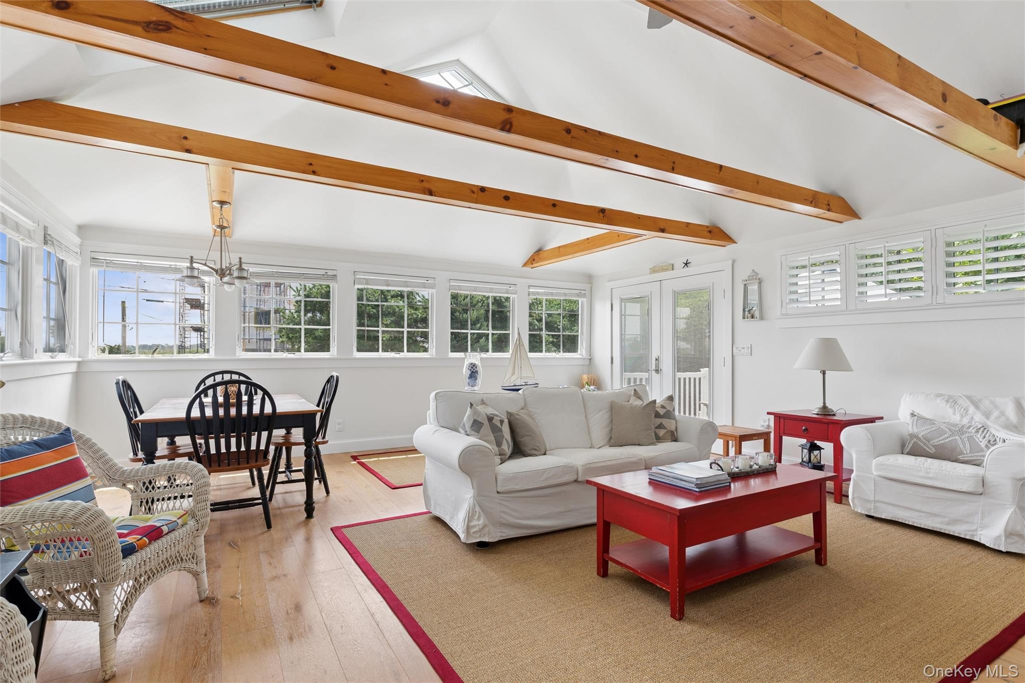 33 Bay Avenue