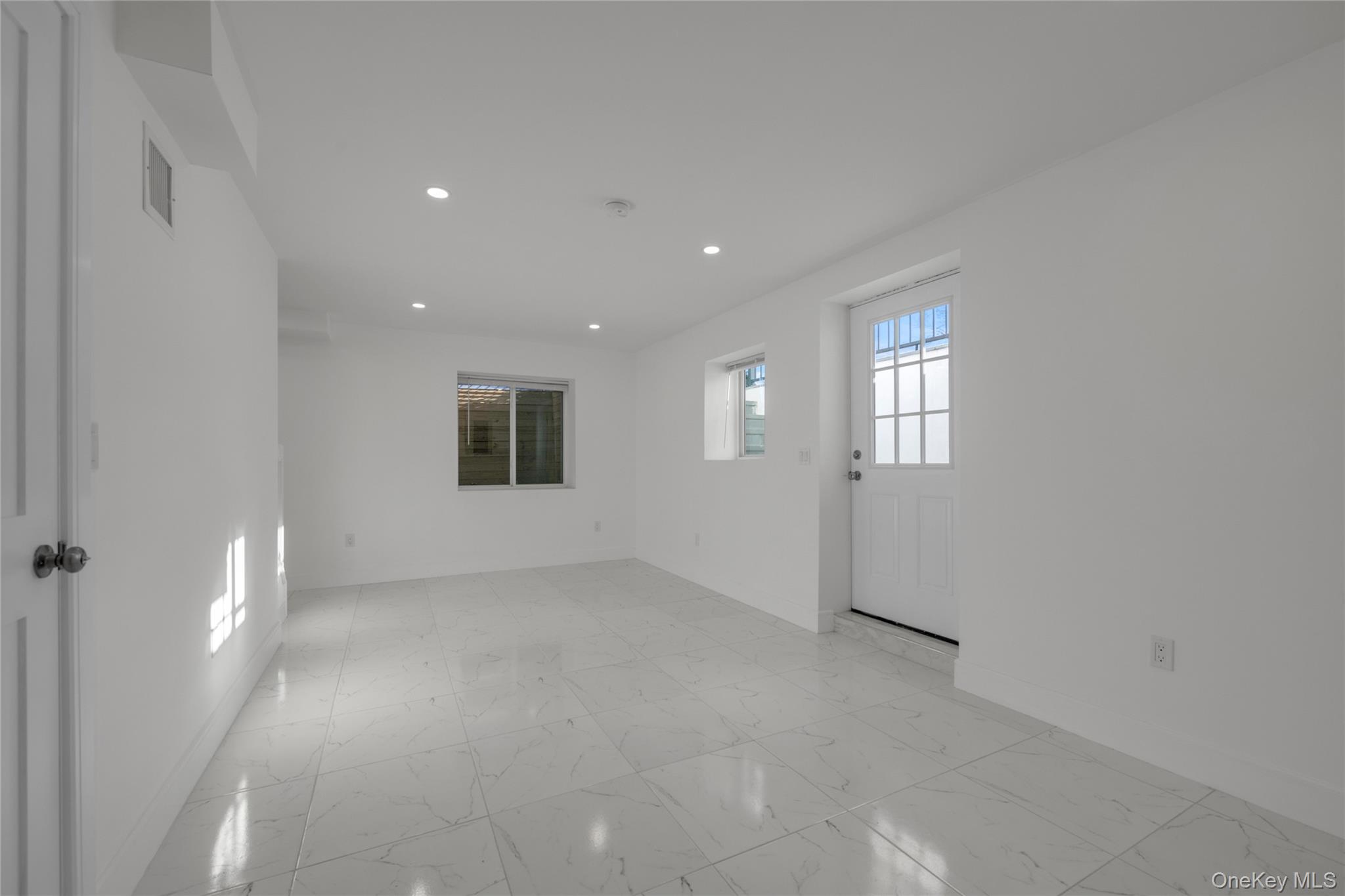 1 Manhasset