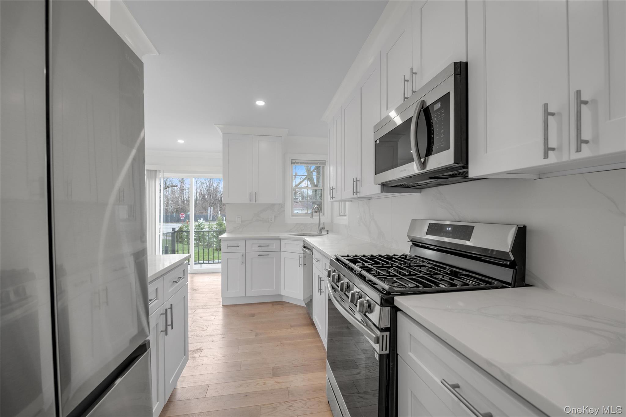 1 Manhasset