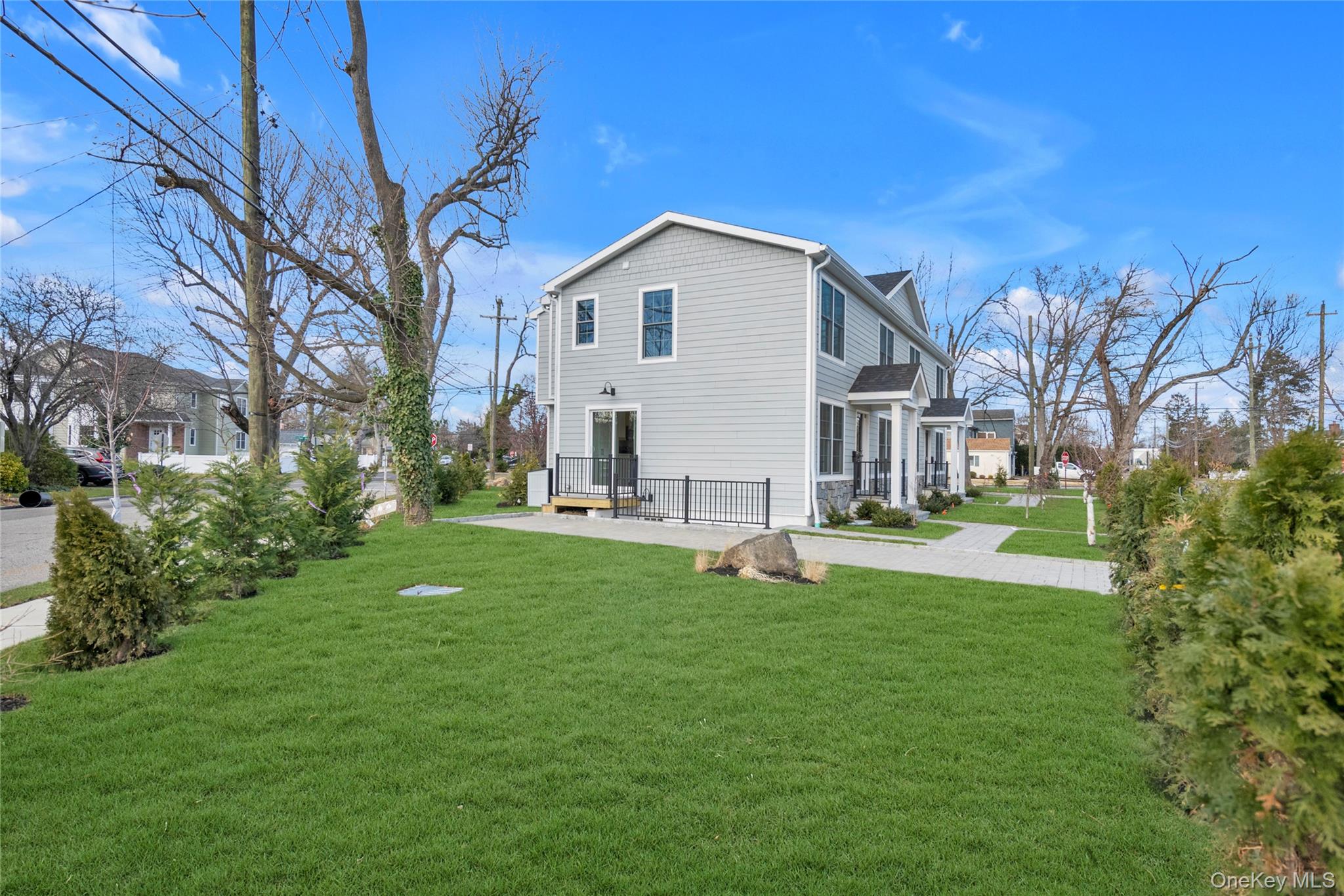 1 Manhasset