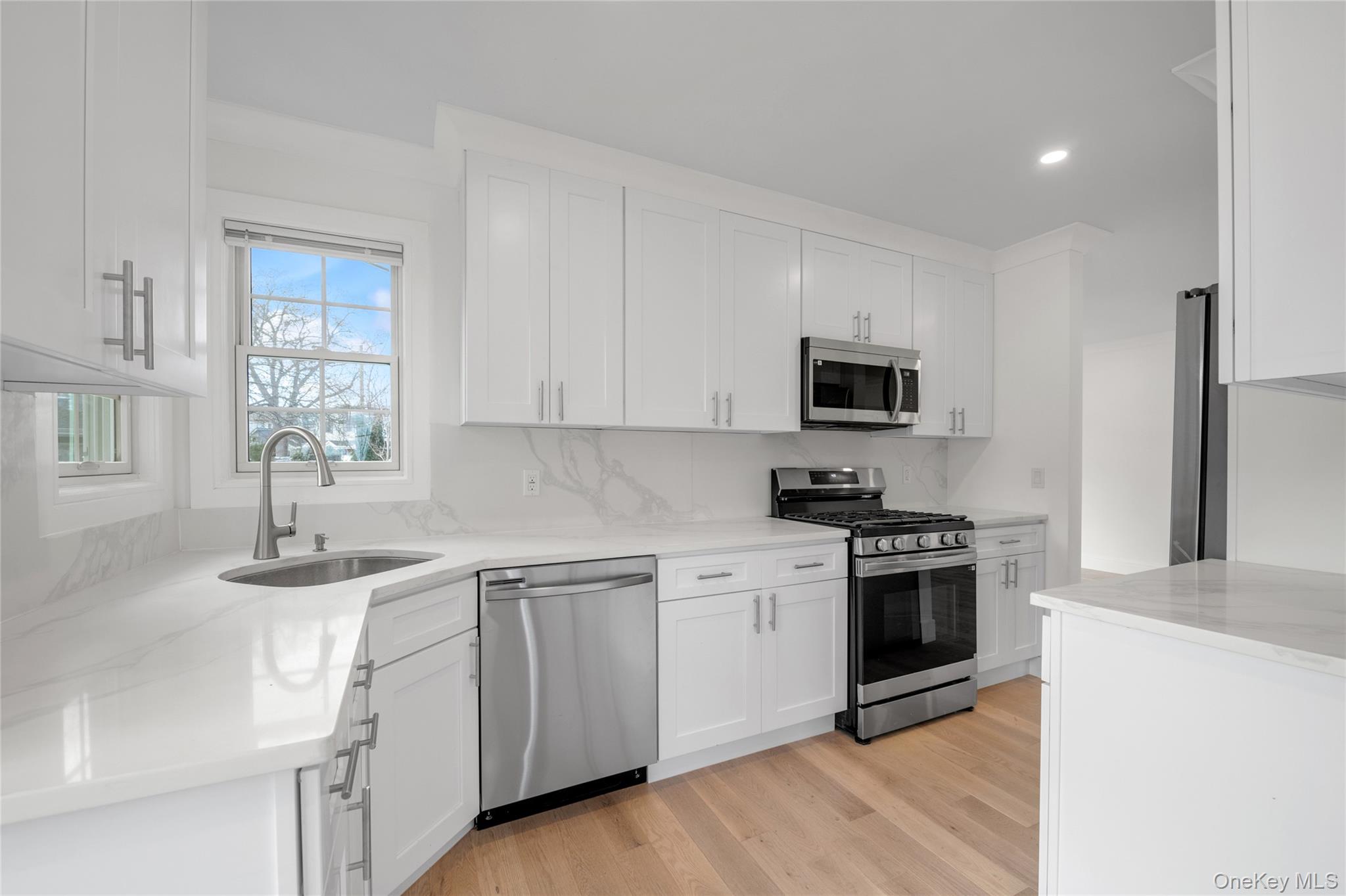 1 Manhasset