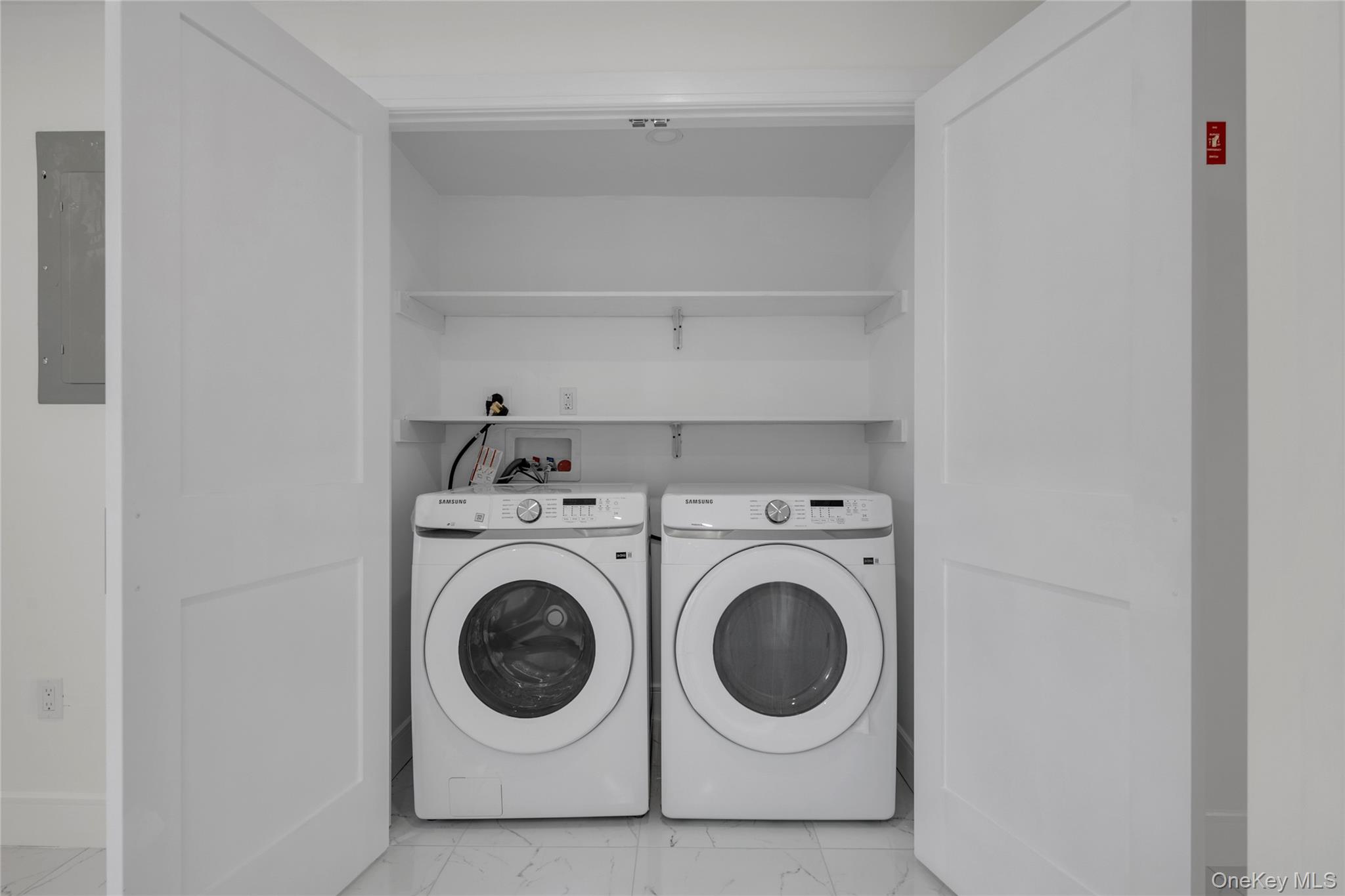 1 Manhasset