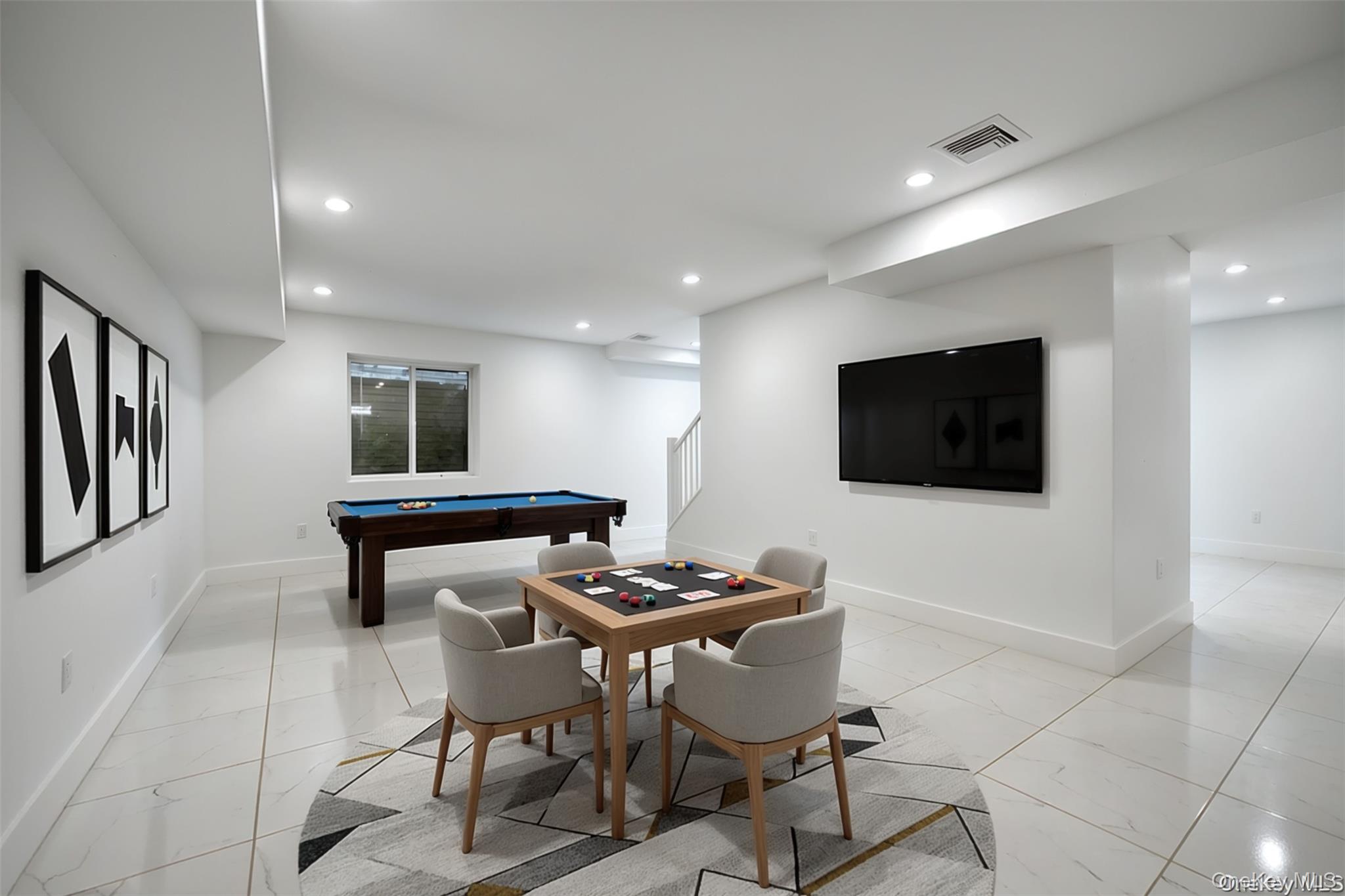 1 Manhasset