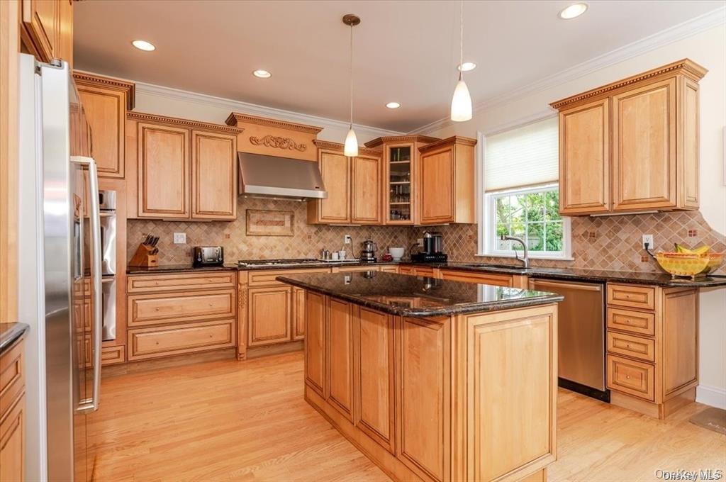 15 W Penn Street