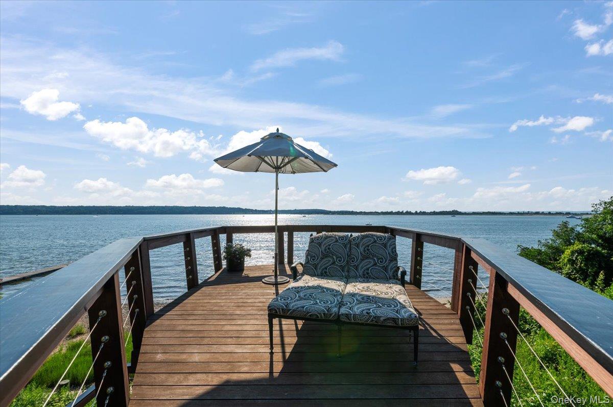 353 Centre Island Road