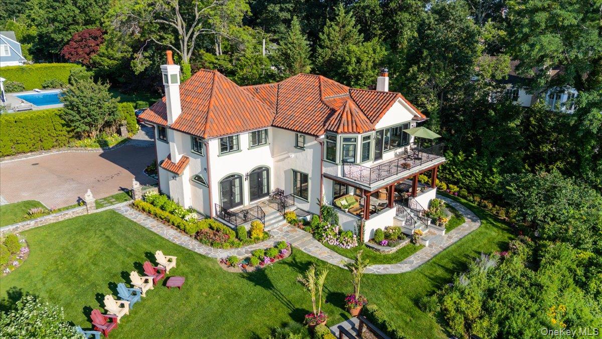 353 Centre Island Road
