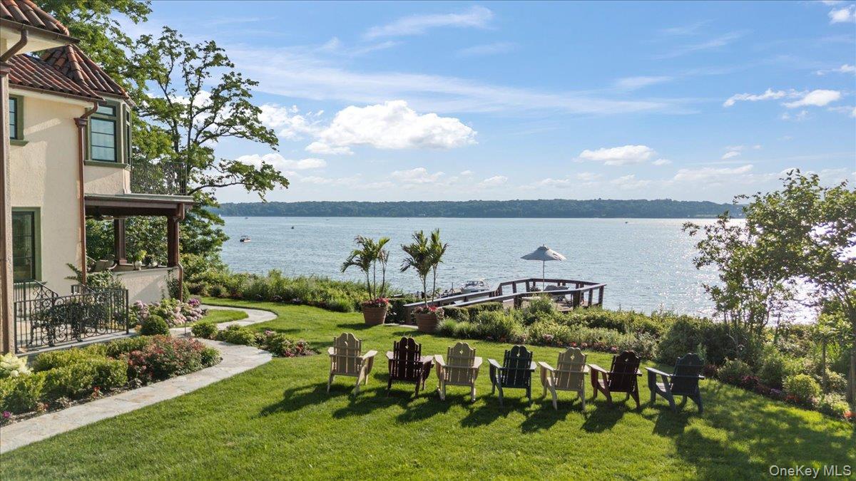 353 Centre Island Road