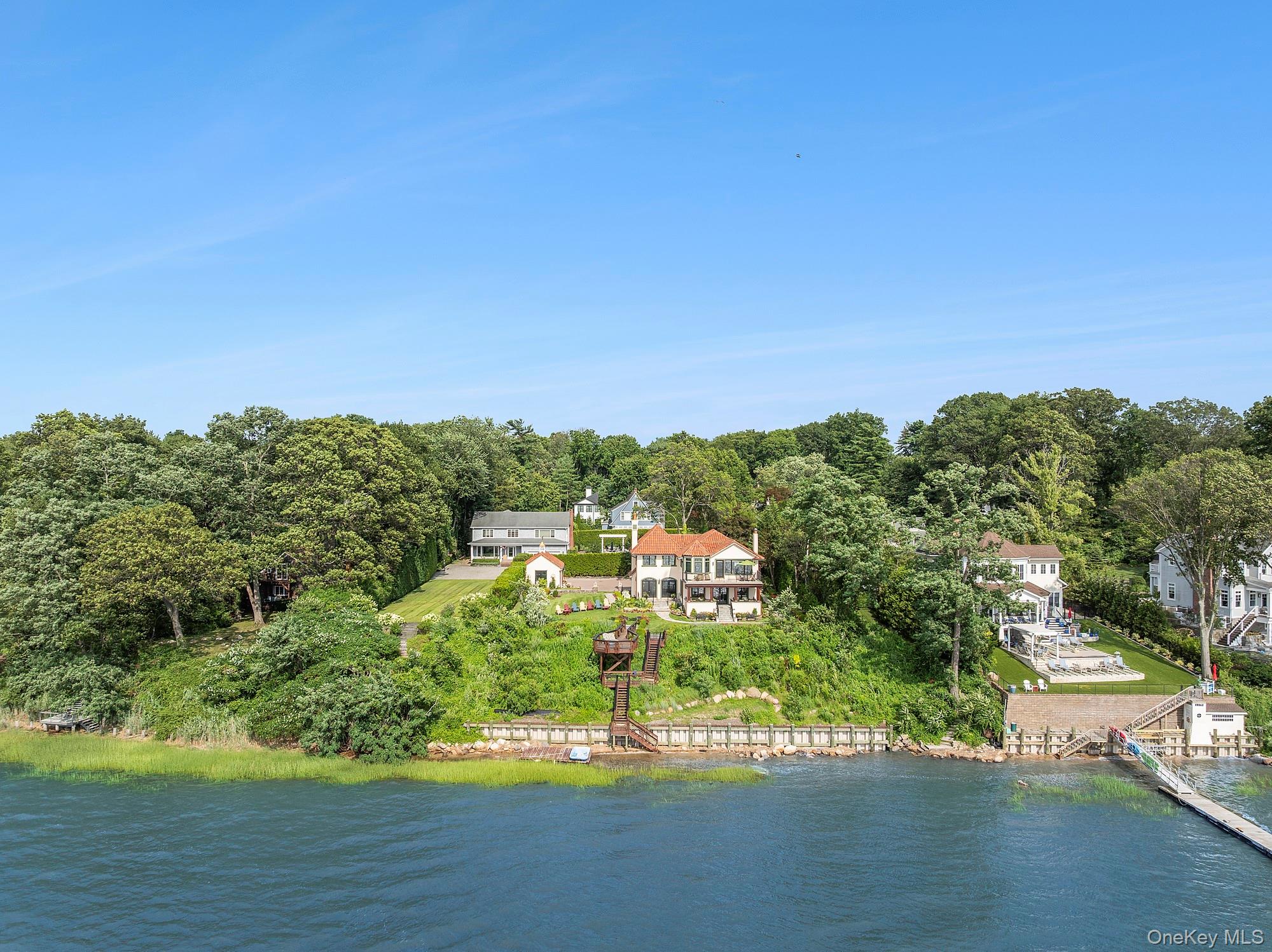 353 Centre Island Road